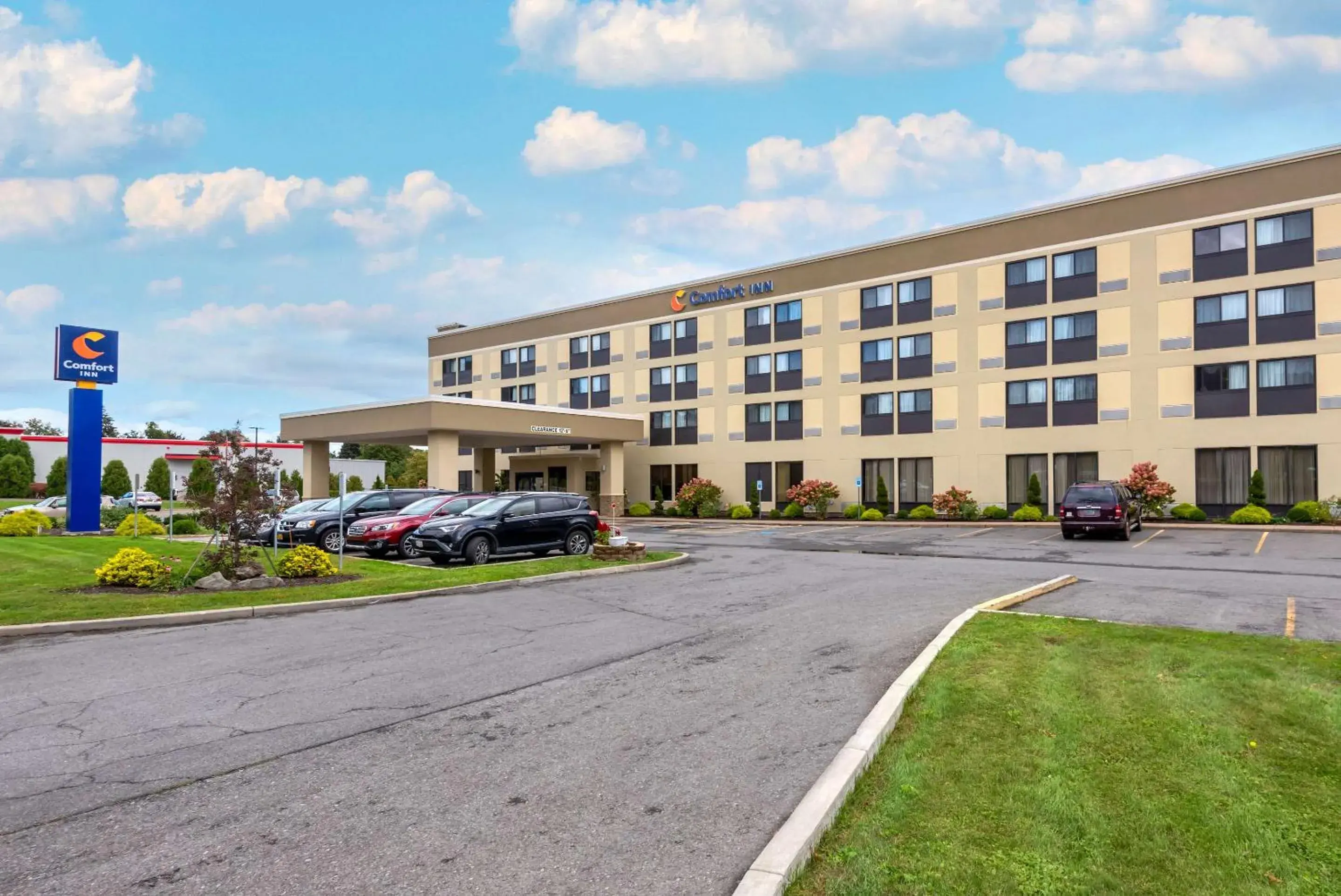 Property building in Comfort Inn Binghamton I-81 Property building in Comfort Inn Binghamton I-81