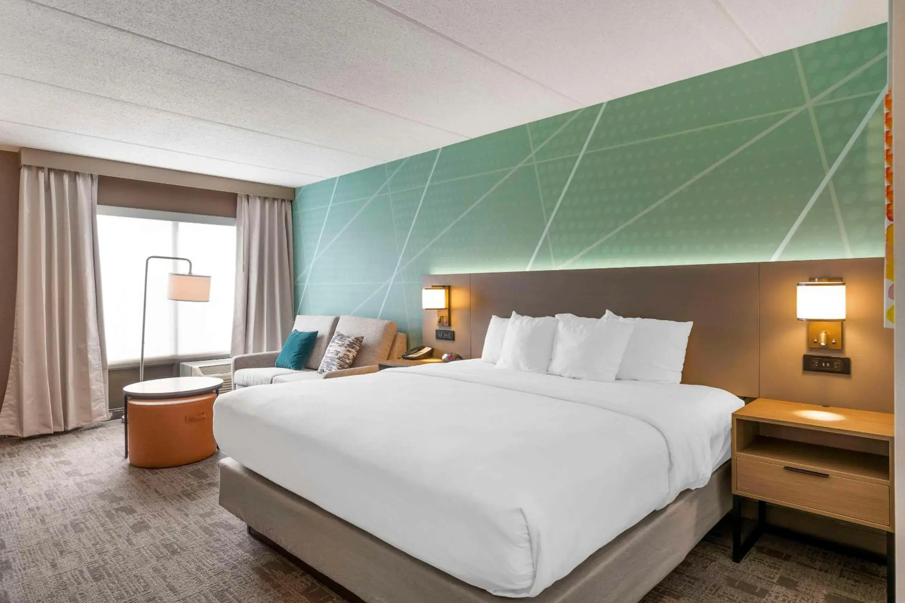 Bedroom, Bed in Comfort Inn & Suites Watertown - 1000 Islands Bedroom, Bed in Comfort Inn & Suites Watertown - 1000 Islands