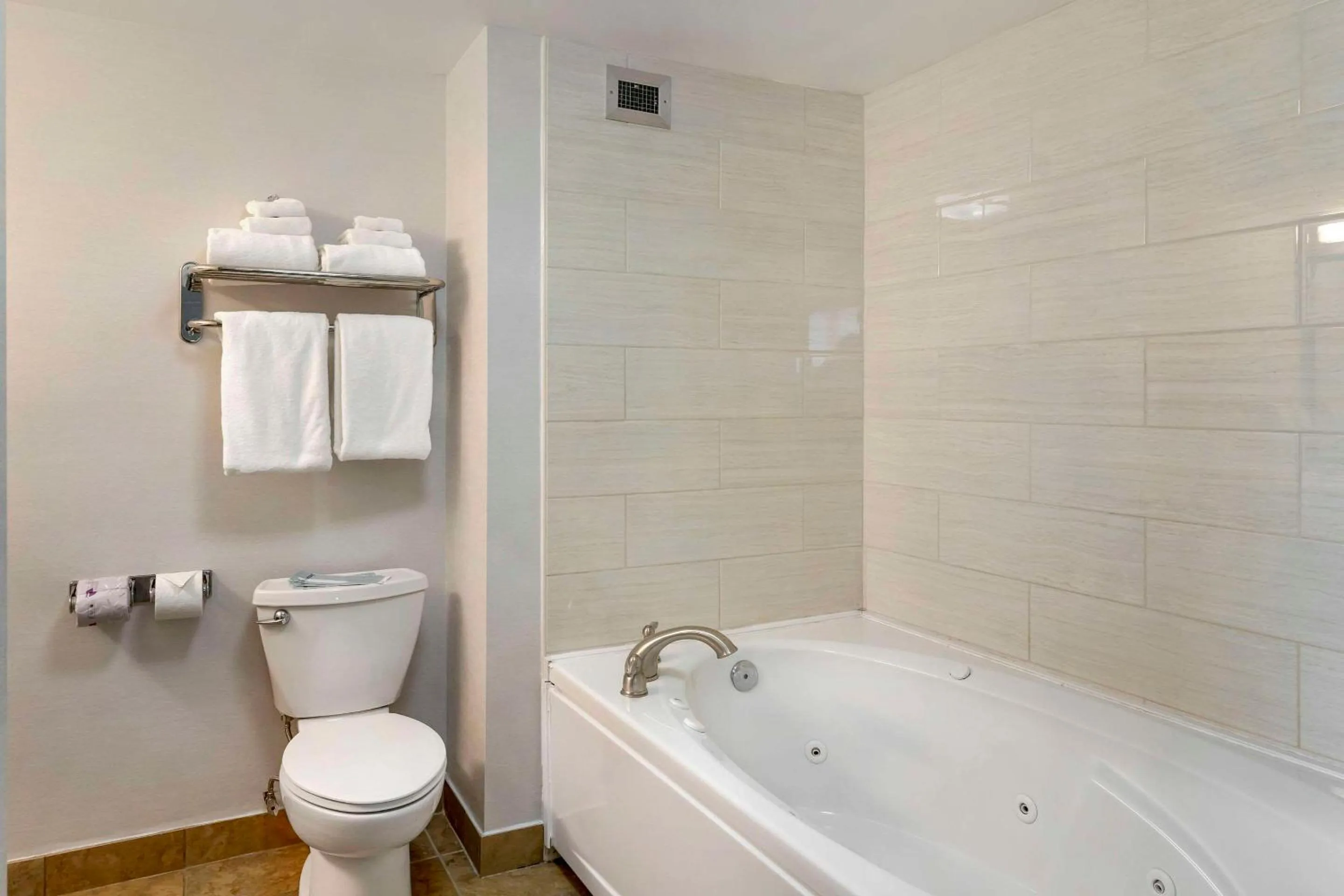 Bedroom in Comfort Inn & Suites Watertown - 1000 Islands