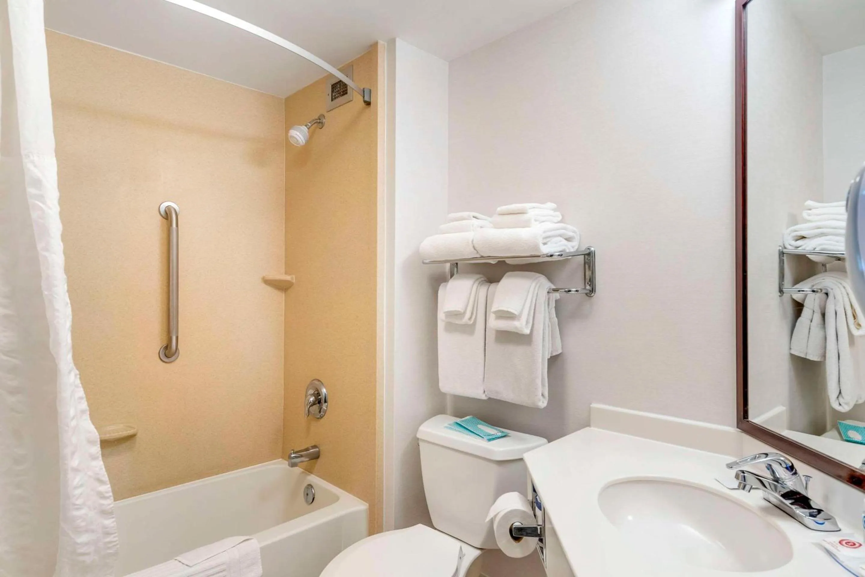 Bedroom in Comfort Inn & Suites Watertown - 1000 Islands