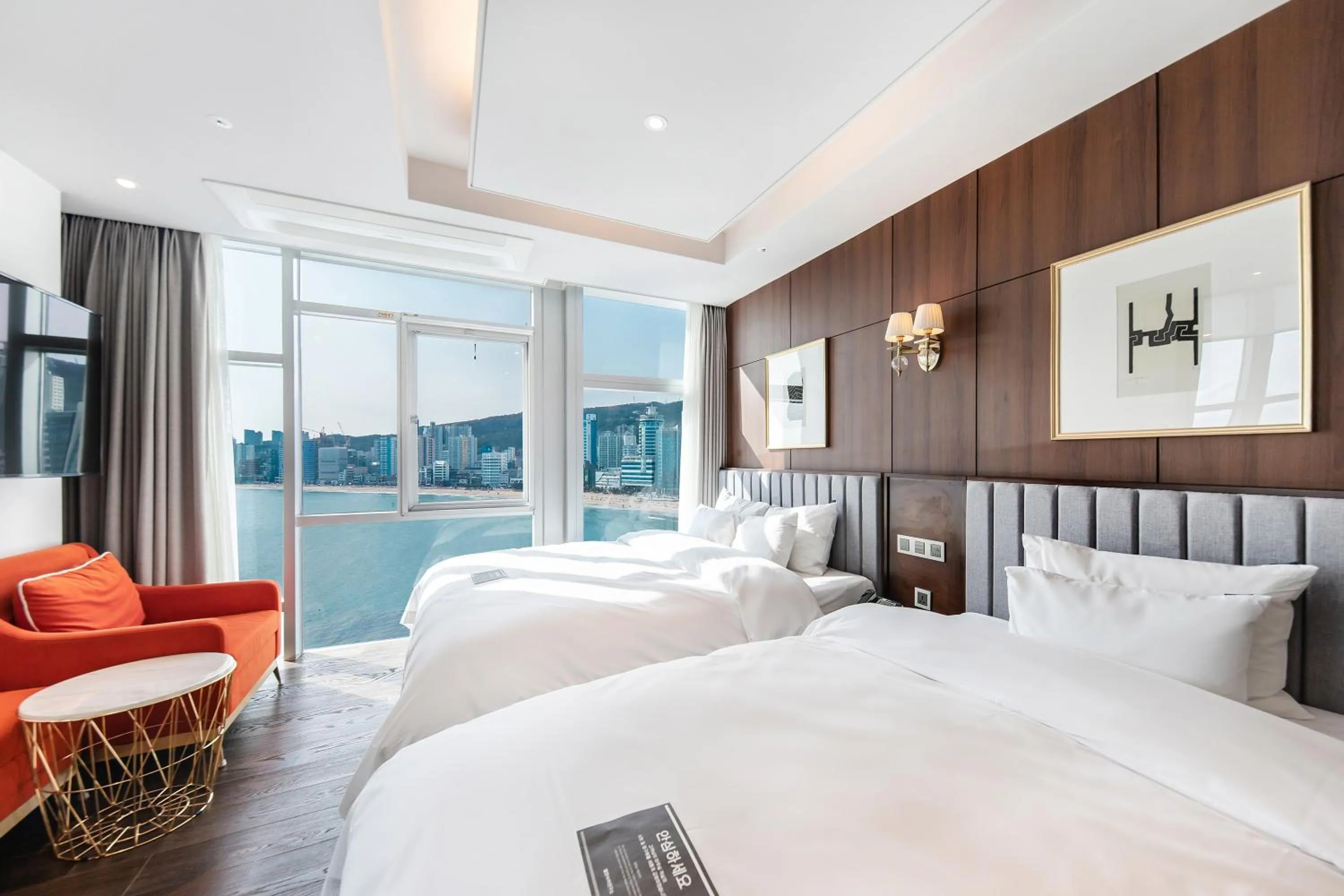 Bed in H Avenue Gwanganri Beach