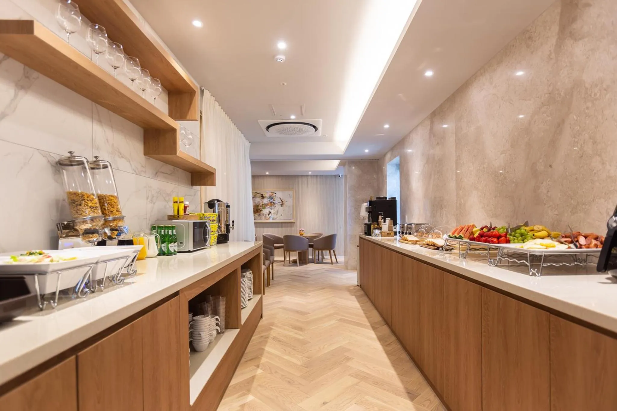 Restaurant/places to eat in H Avenue Gwanganri Beach