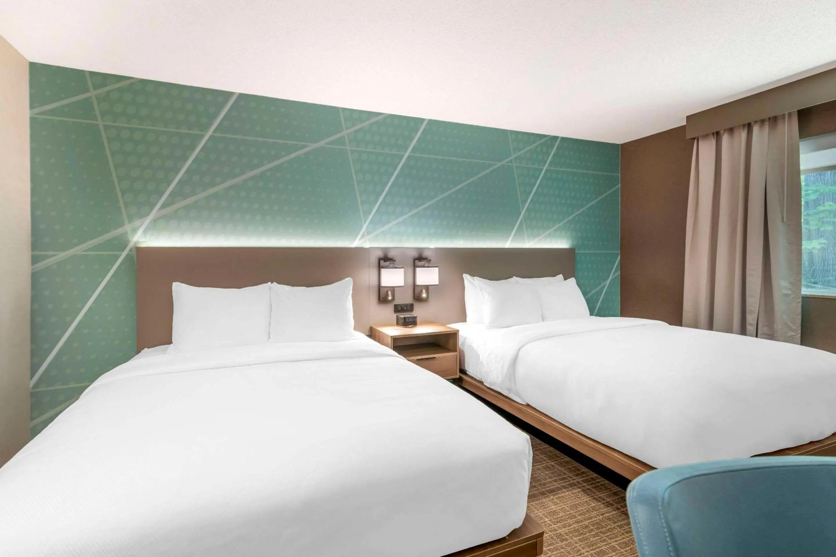 Bedroom, Bed in Comfort Inn & Suites Saratoga Springs