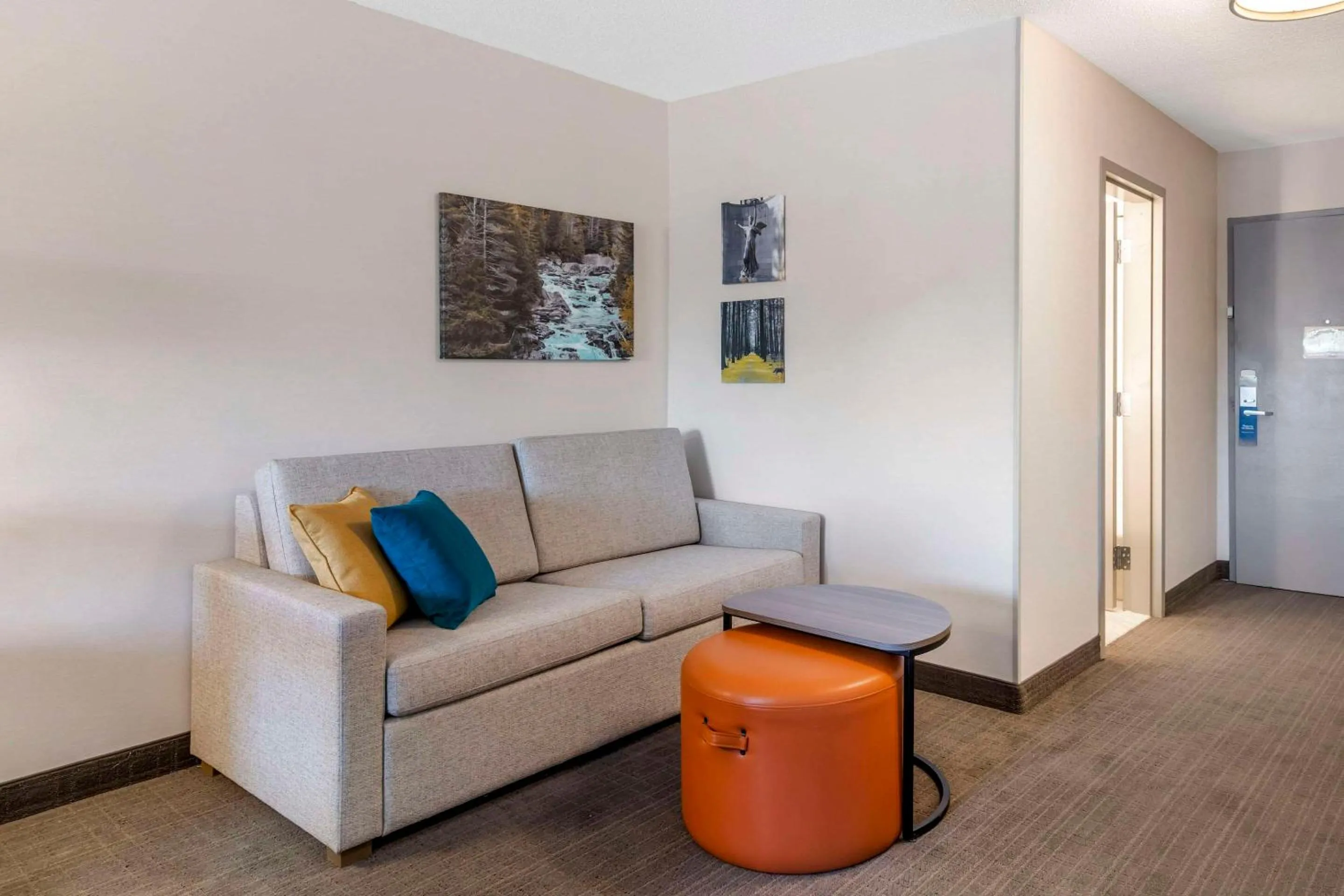 Bedroom in Comfort Inn & Suites Saratoga Springs