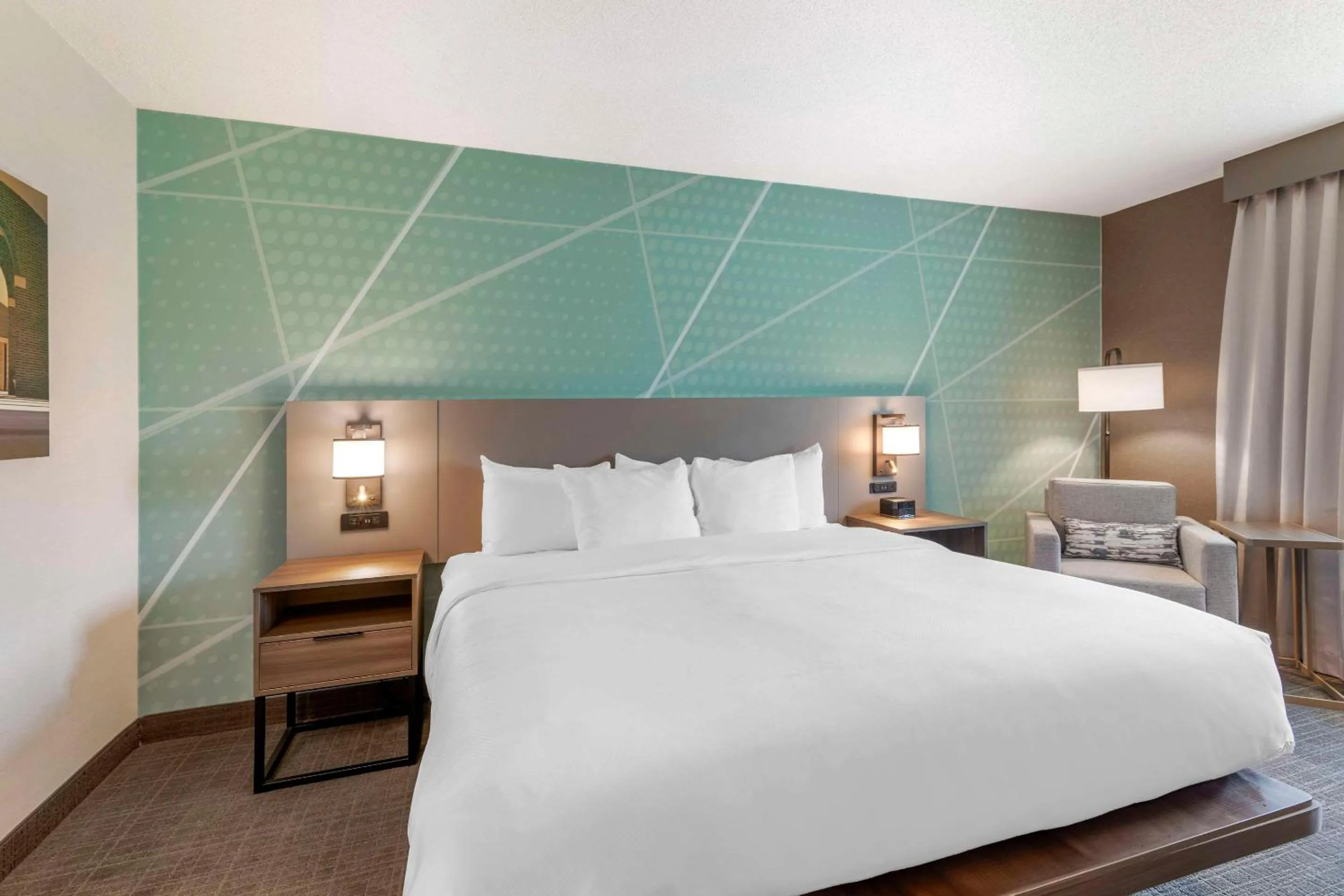 Bedroom, Bed in Comfort Inn & Suites Saratoga Springs