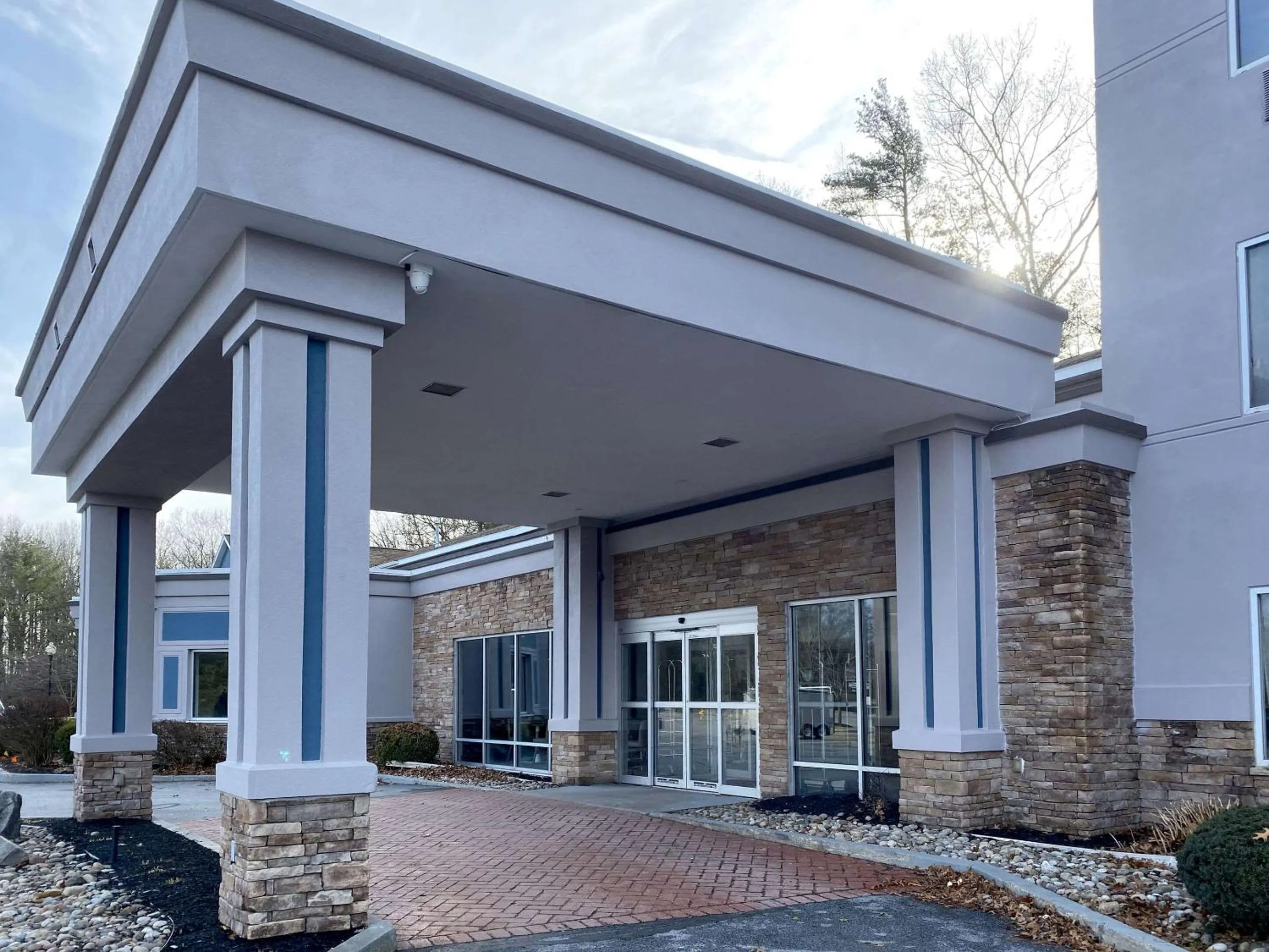 Property building in Comfort Inn & Suites Saratoga Springs