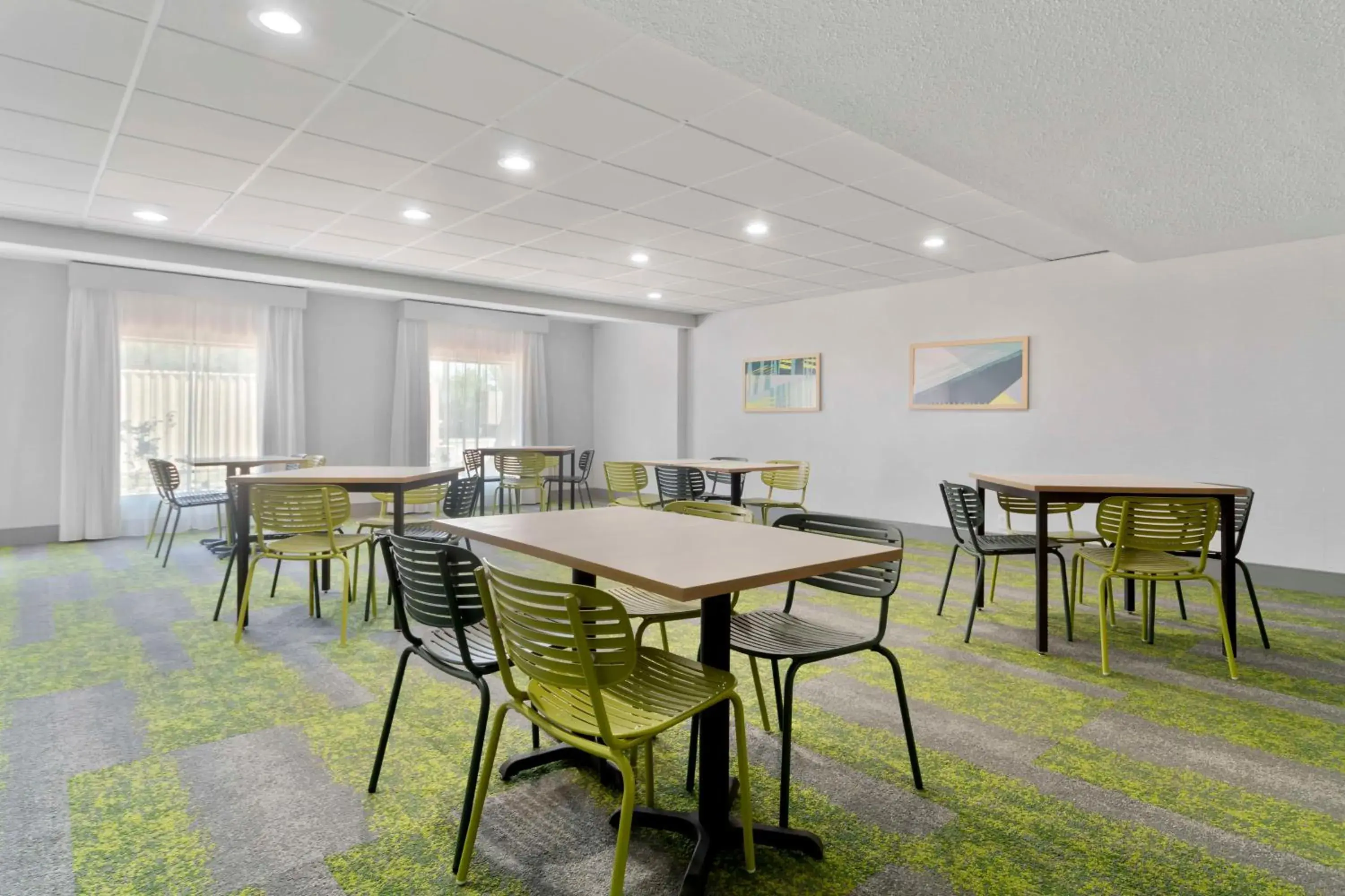 Restaurant/places to eat in Spark By Hilton Grand Prairie Restaurant/places to eat in Spark By Hilton Grand Prairie