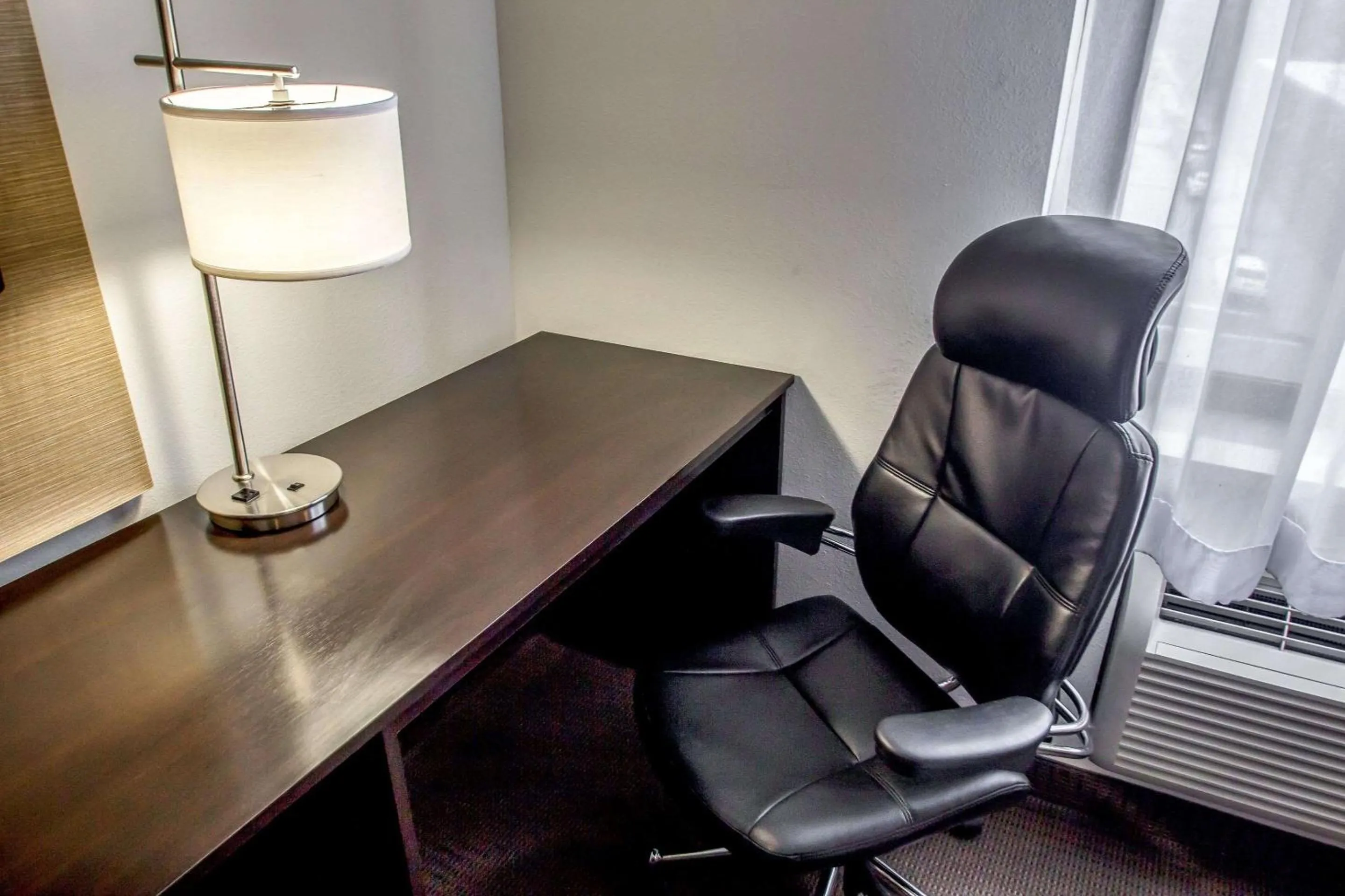 Photo of the whole room in Sleep Inn JFK Airport Rockaway Blvd