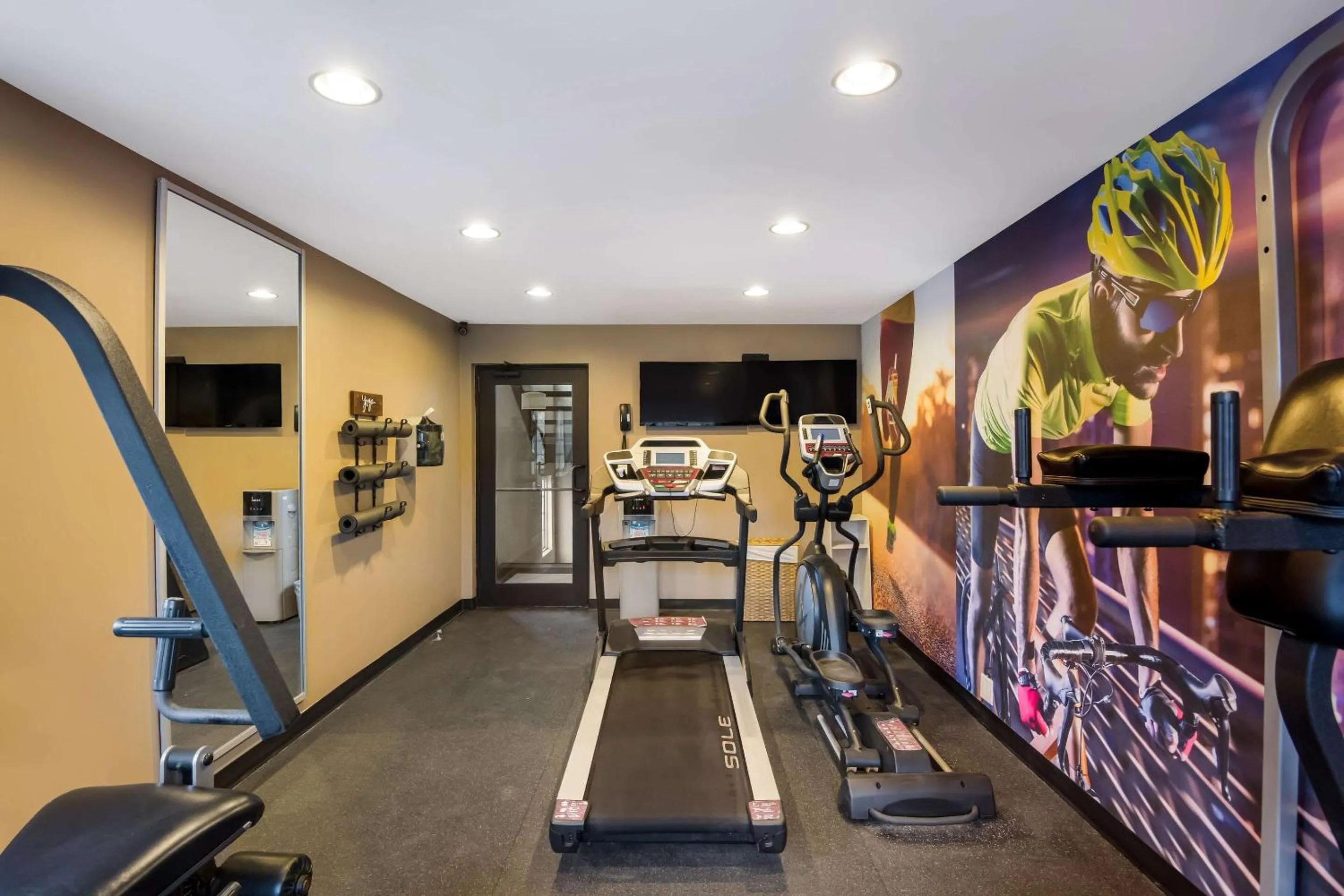 Fitness centre/facilities in Clarion Pointe Syracuse Downtown