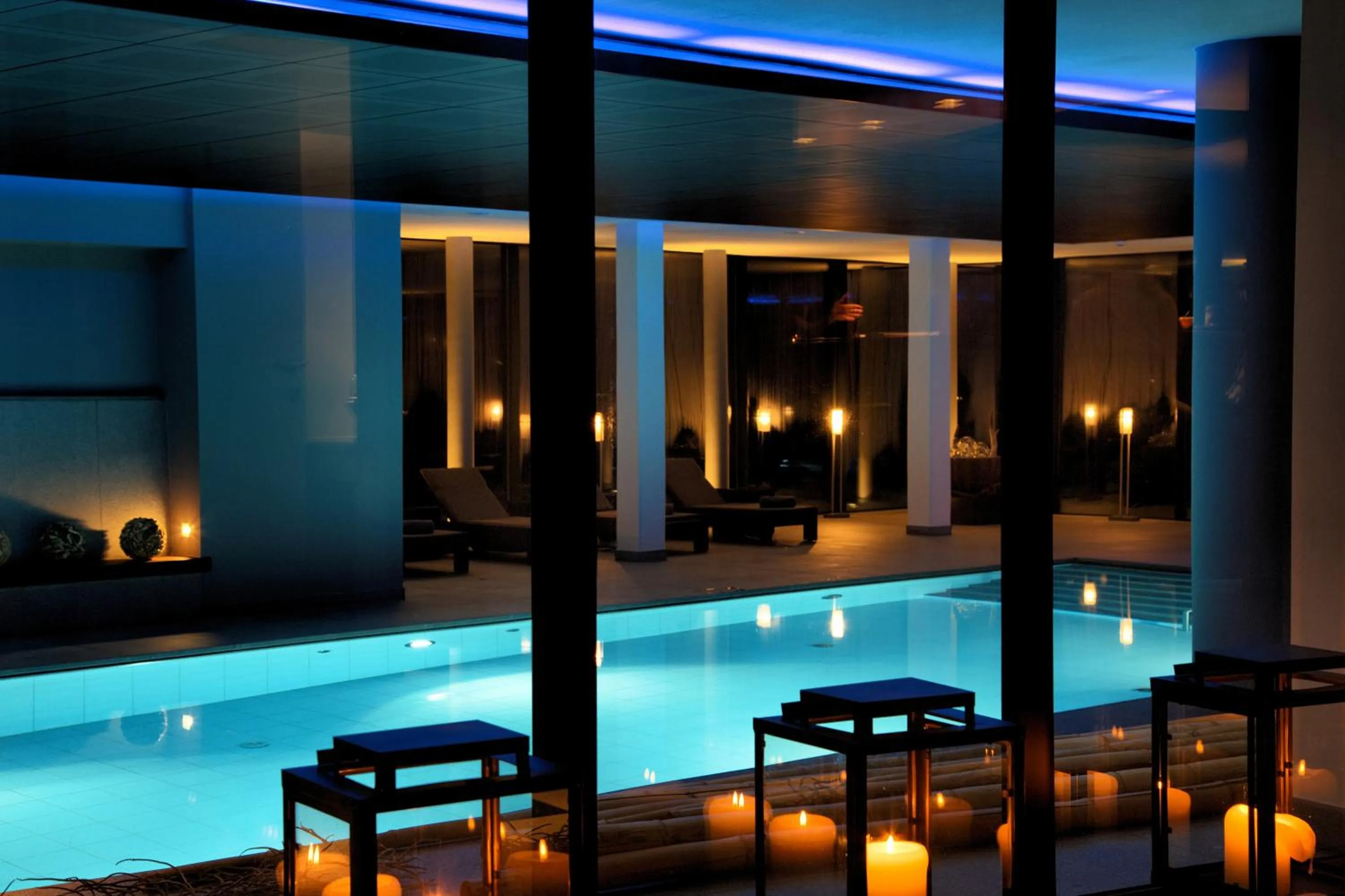 Swimming pool in Hotel Madlein