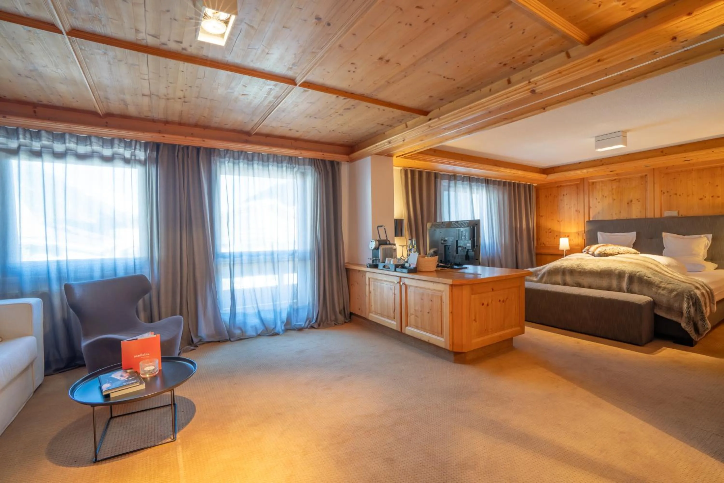 Bedroom, Bed in Hotel Madlein