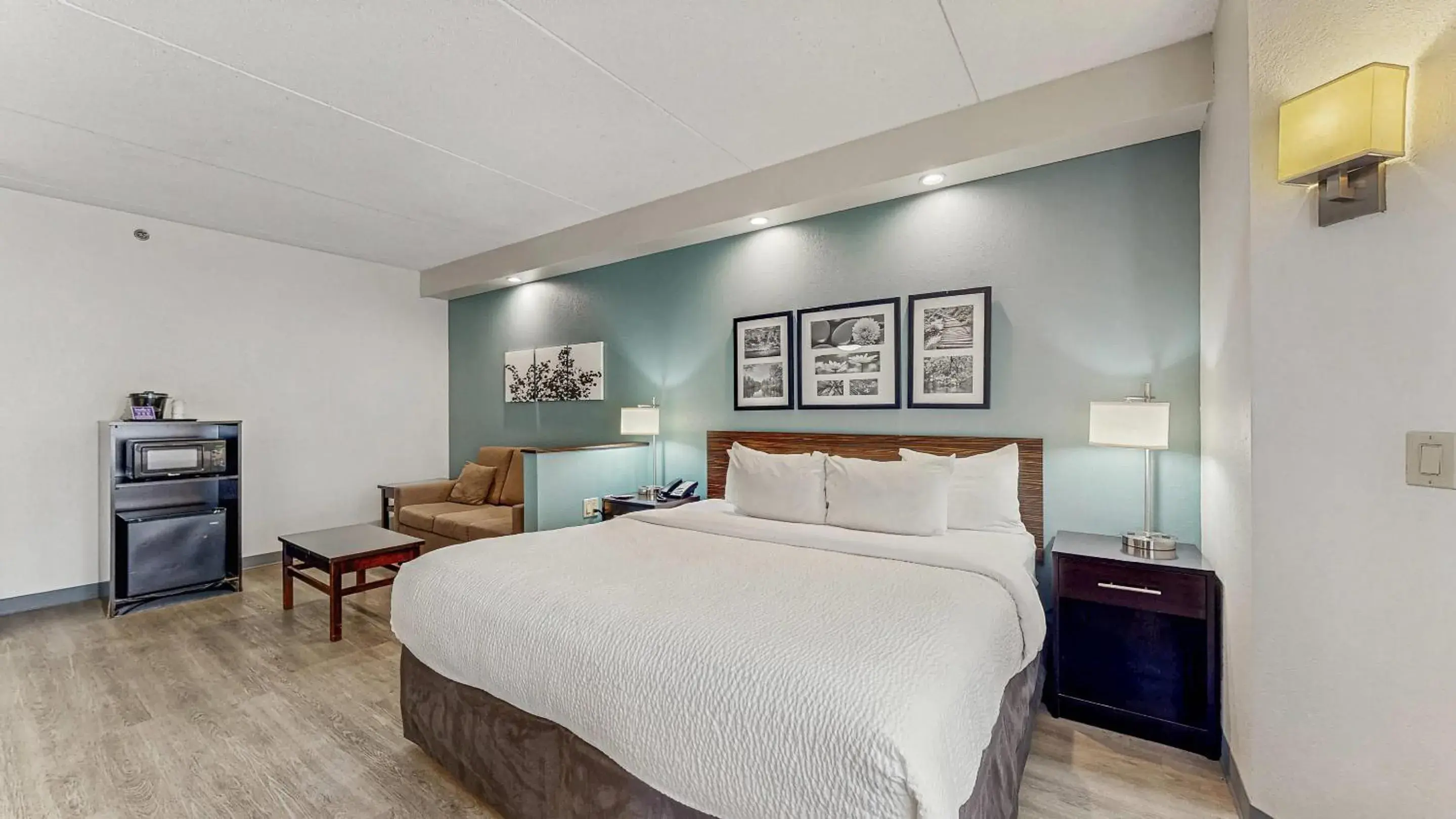 Bedroom, Bed in Sleep Inn & Suites Buffalo Airport Bedroom, Bed in Sleep Inn & Suites Buffalo Airport