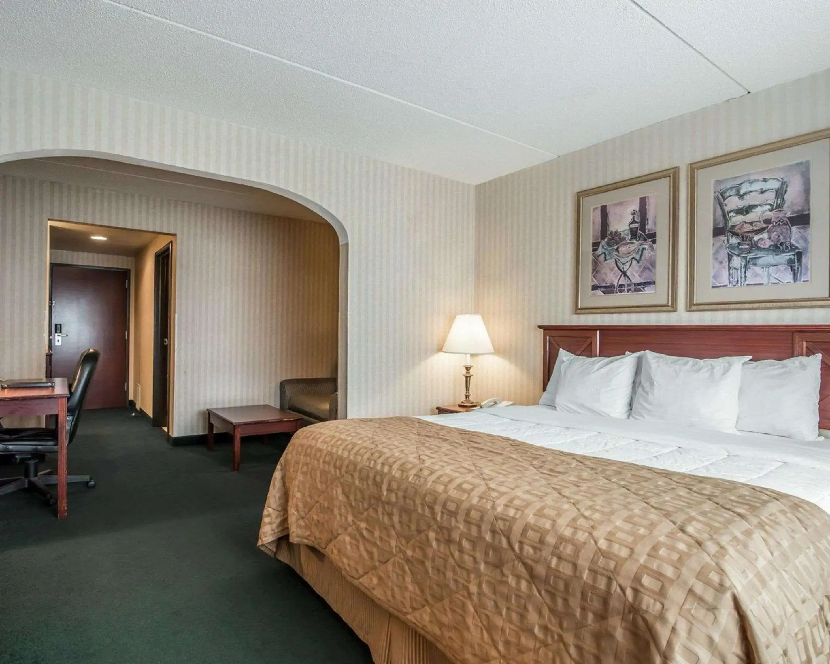 Photo of the whole room, Bed in The Marx Hotel - Downtown - University Area Photo of the whole room, Bed in The Marx Hotel - Downtown - University Area