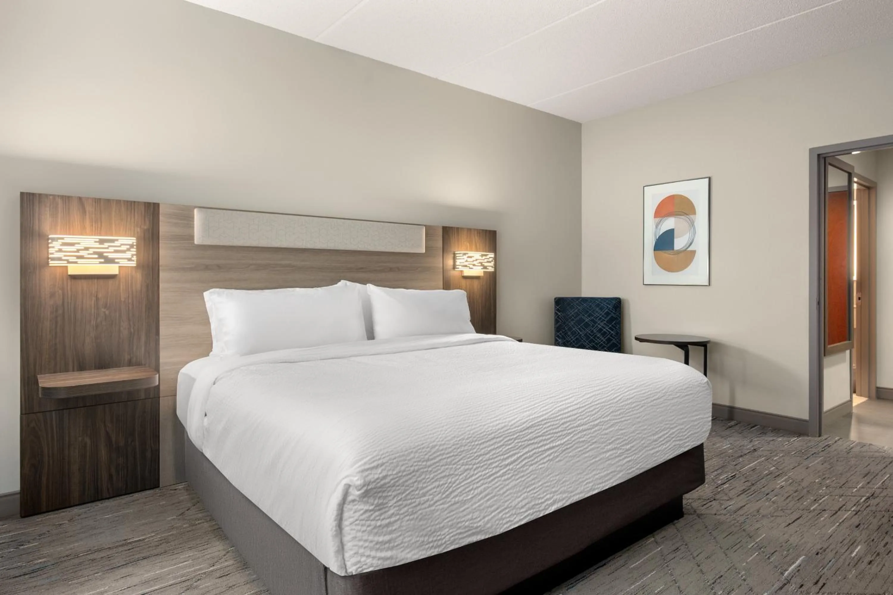 Photo of the whole room, Bed in Holiday Inn Express & Suites Hawthorne - Elmsford North by IHG