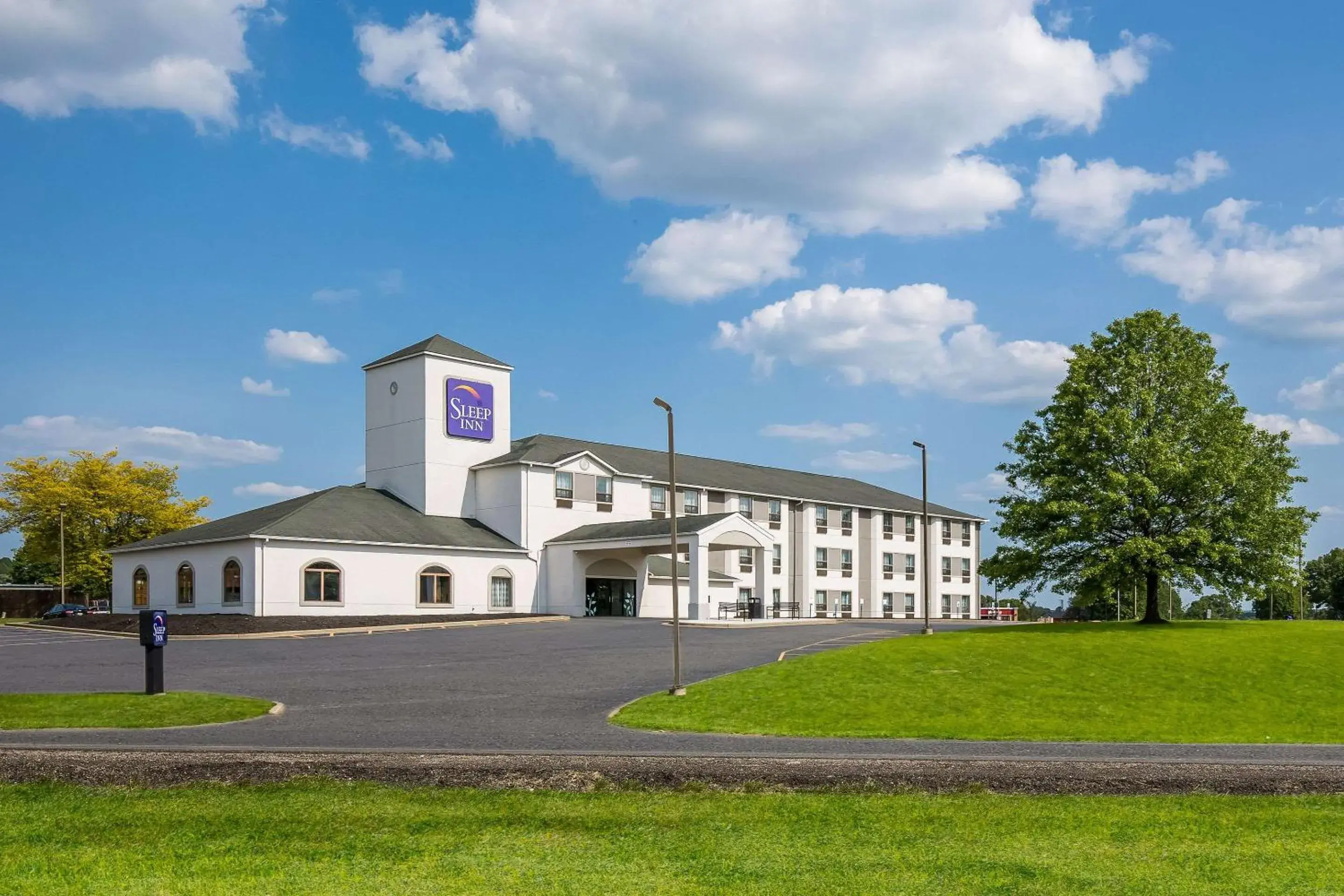 Property building in Sleep Inn Property building in Sleep Inn