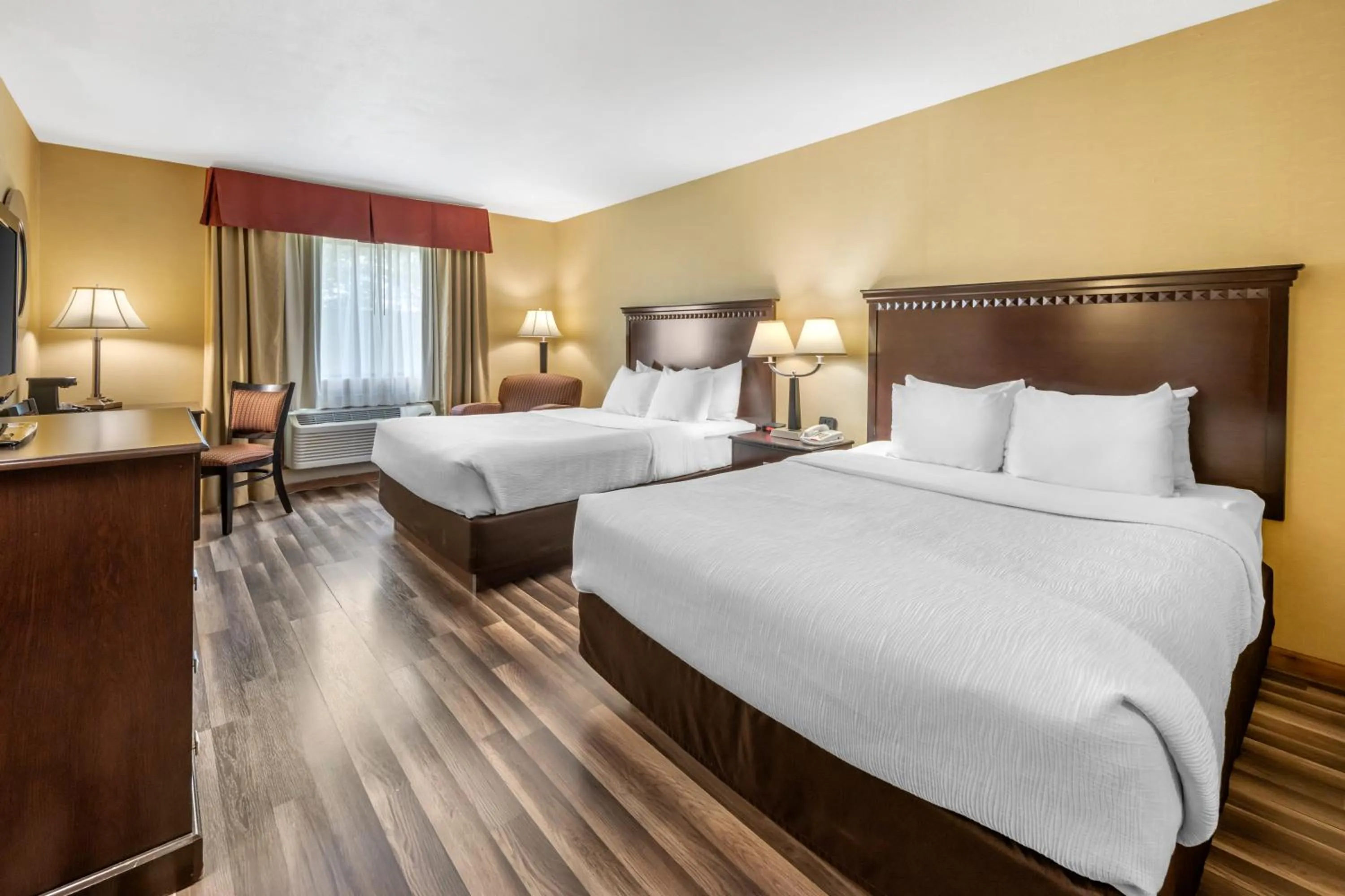 Bedroom, Bed in Quality Inn Greenville North