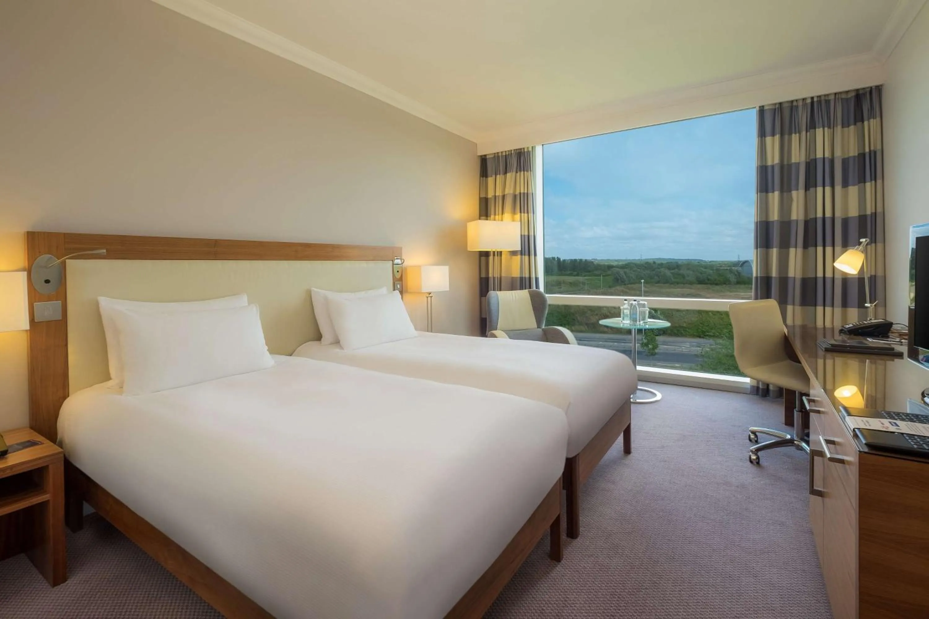 Bed in Hilton Reading