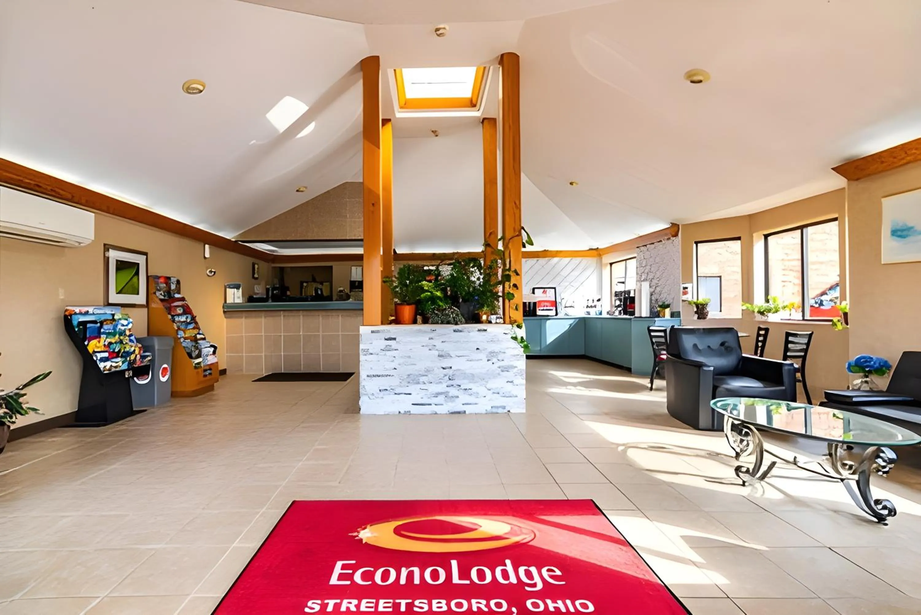 Lobby or reception in Econo Lodge Cleveland Southeast - Kent