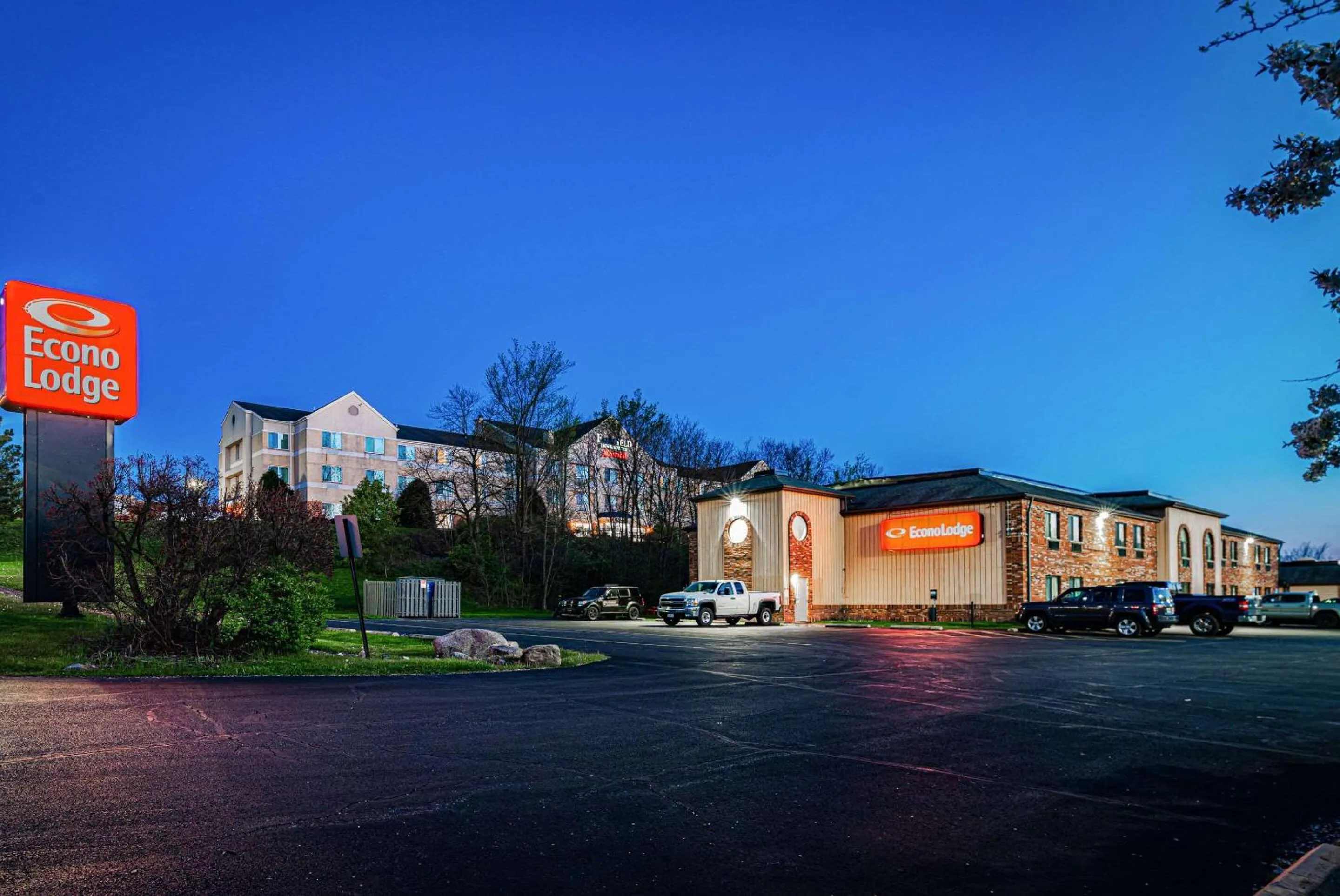 Property building in Econo Lodge Cleveland Southeast - Kent