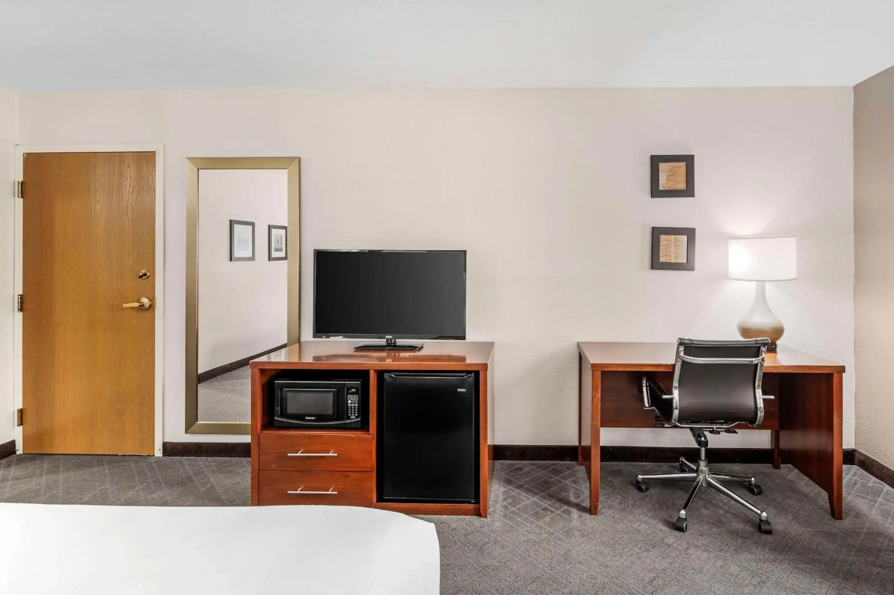 Queen Room with Two Queen Beds - Accessible/Non-Smoking in Comfort Inn Splash Harbor Queen Room with Two Queen Beds - Accessible/Non-Smoking in Comfort Inn Splash Harbor