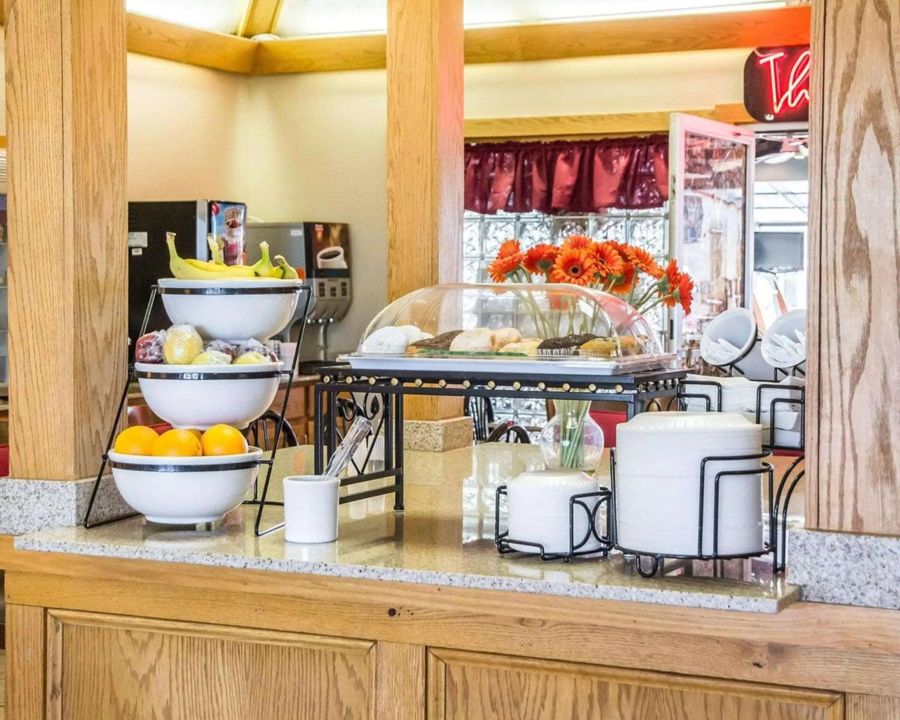 Breakfast in Comfort Inn Bellefontaine Breakfast in Comfort Inn Bellefontaine