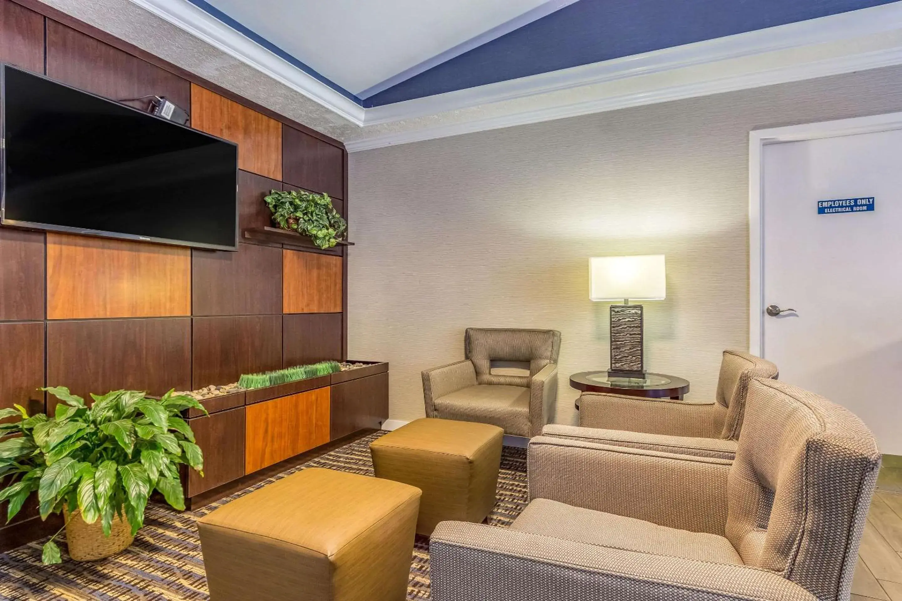 Lobby or reception in Comfort Inn Independence Lobby or reception in Comfort Inn Independence