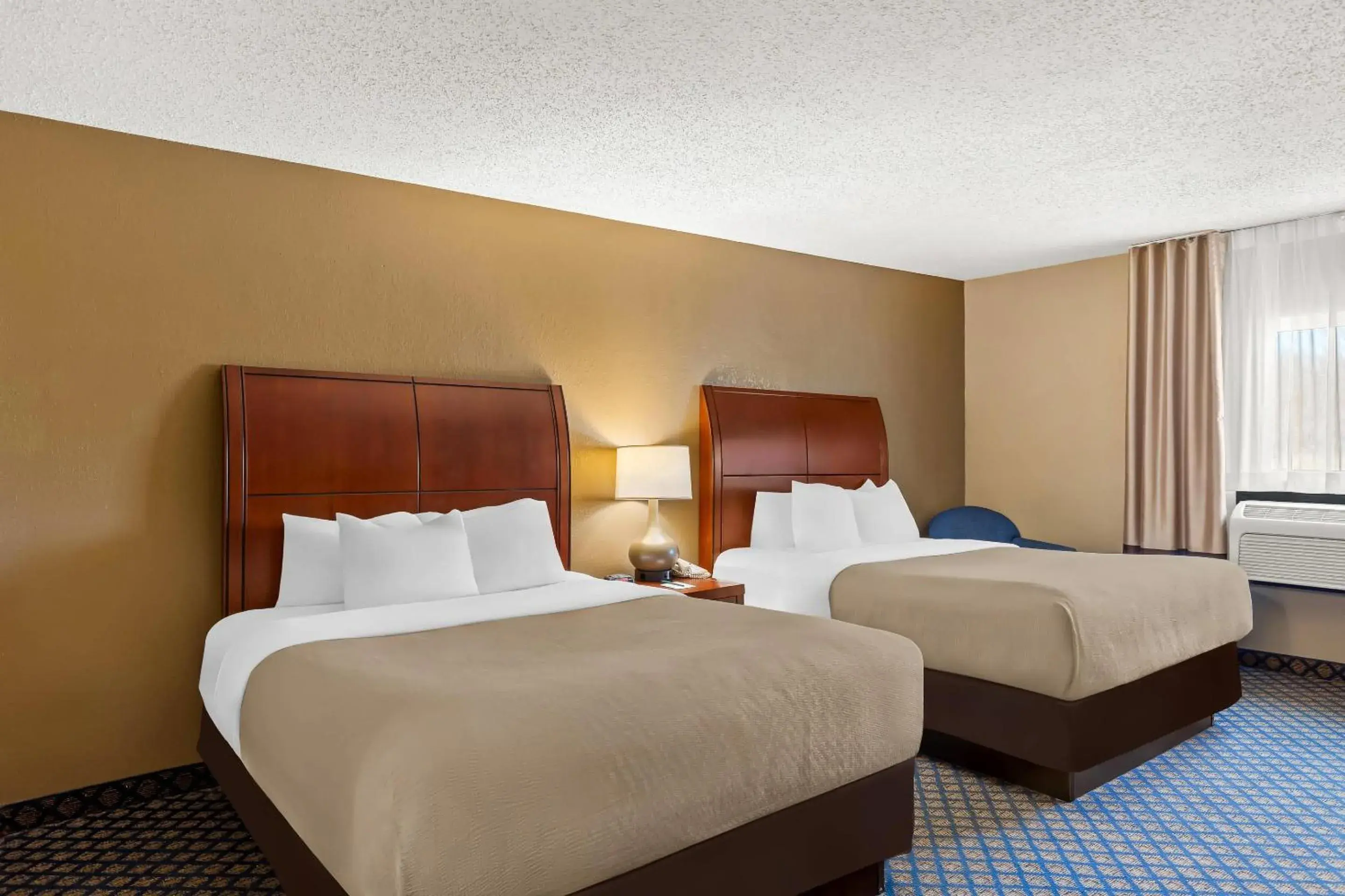 Bedroom, Bed in Quality Inn & Suites Seville Bedroom, Bed in Quality Inn & Suites Seville