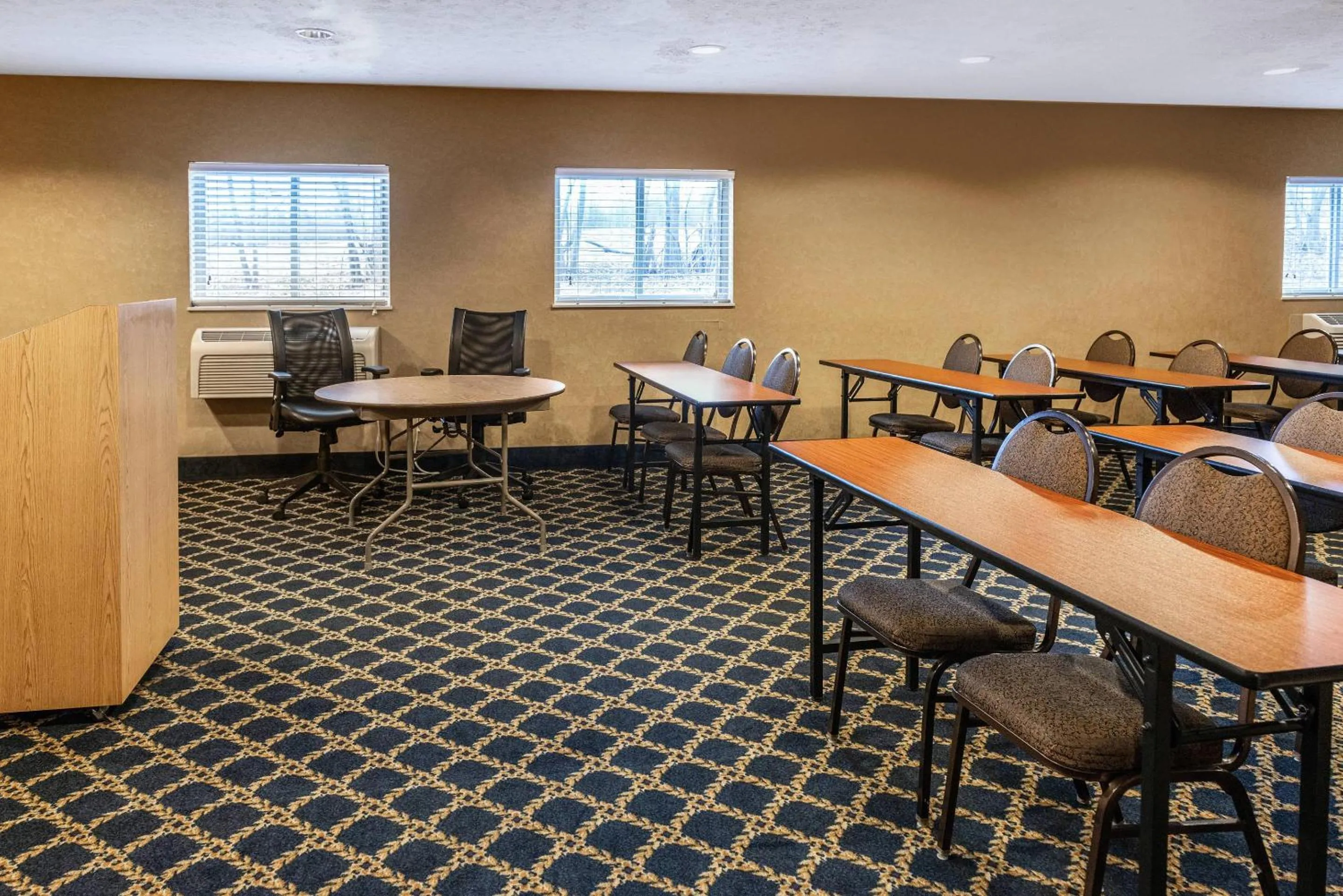 Meeting/conference room in Quality Inn & Suites