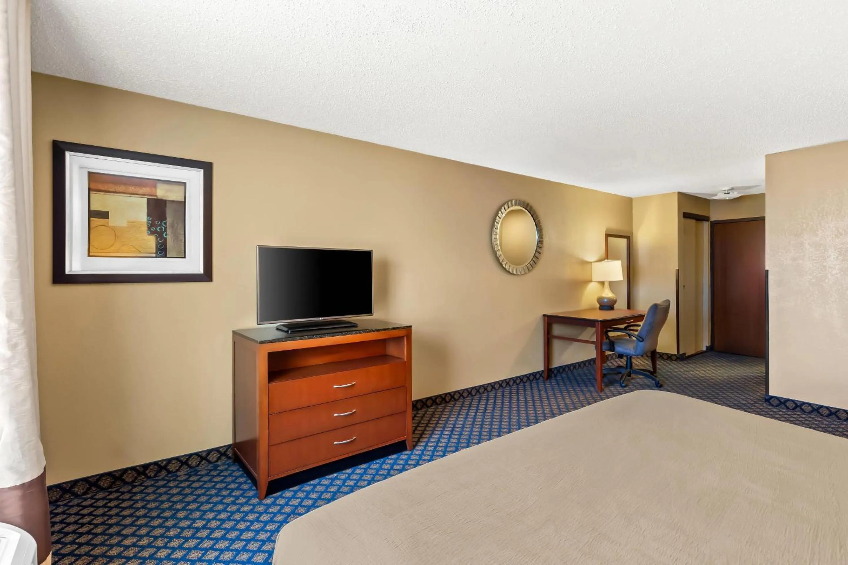 Bedroom, Bed in Quality Inn & Suites