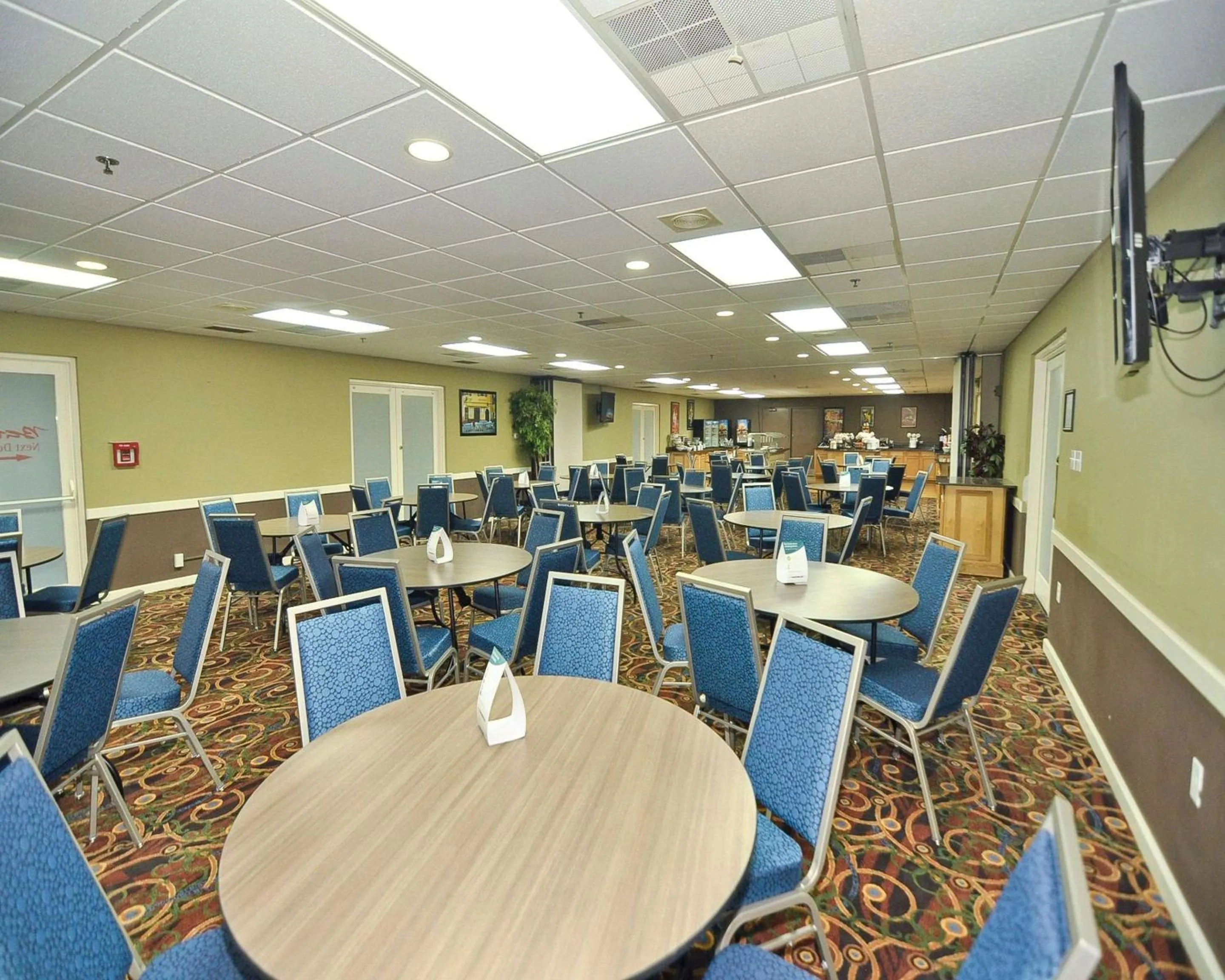 Restaurant/places to eat in Comfort Inn Sandusky