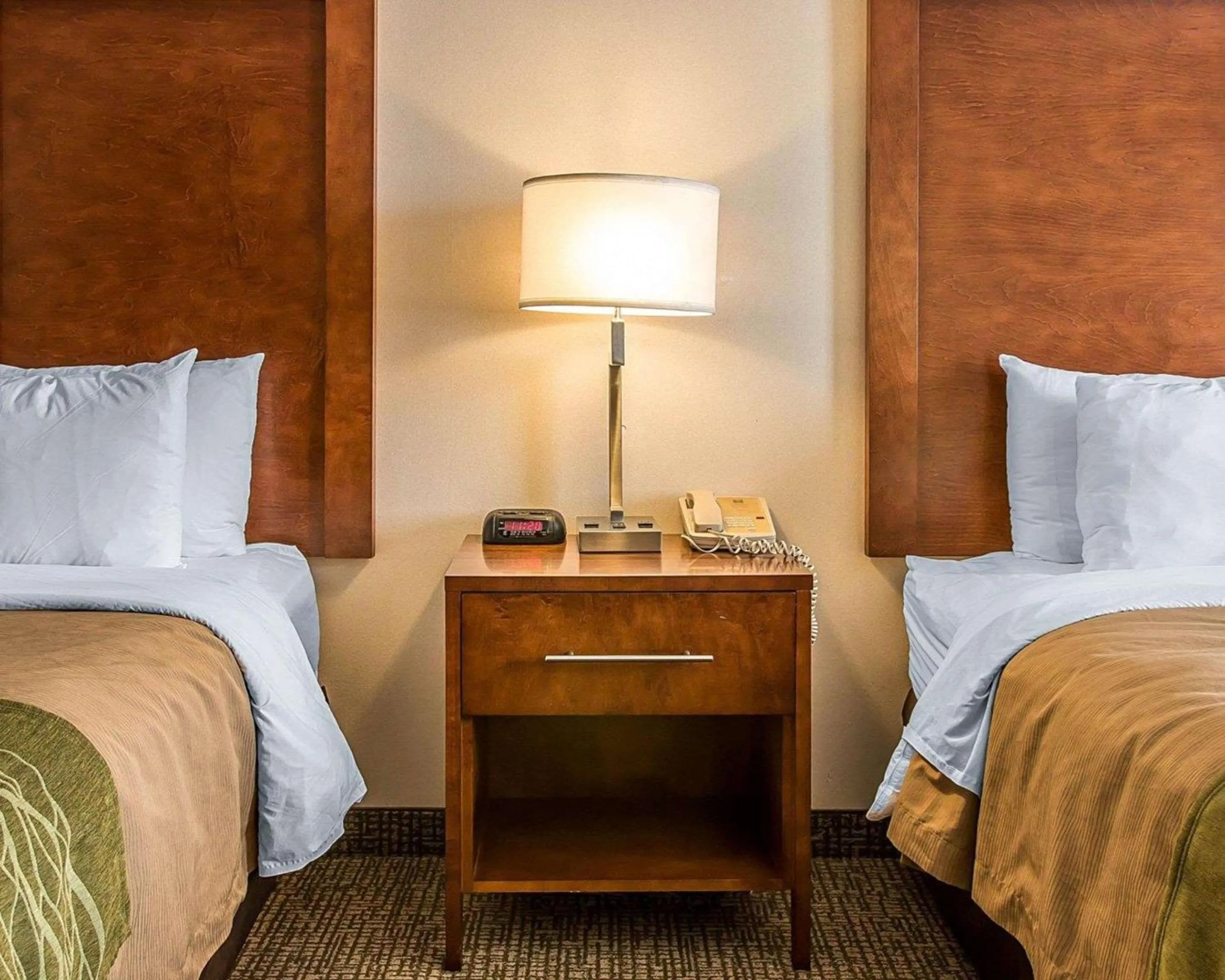 Photo of the whole room, Bed in Bluffton Inn & Suites