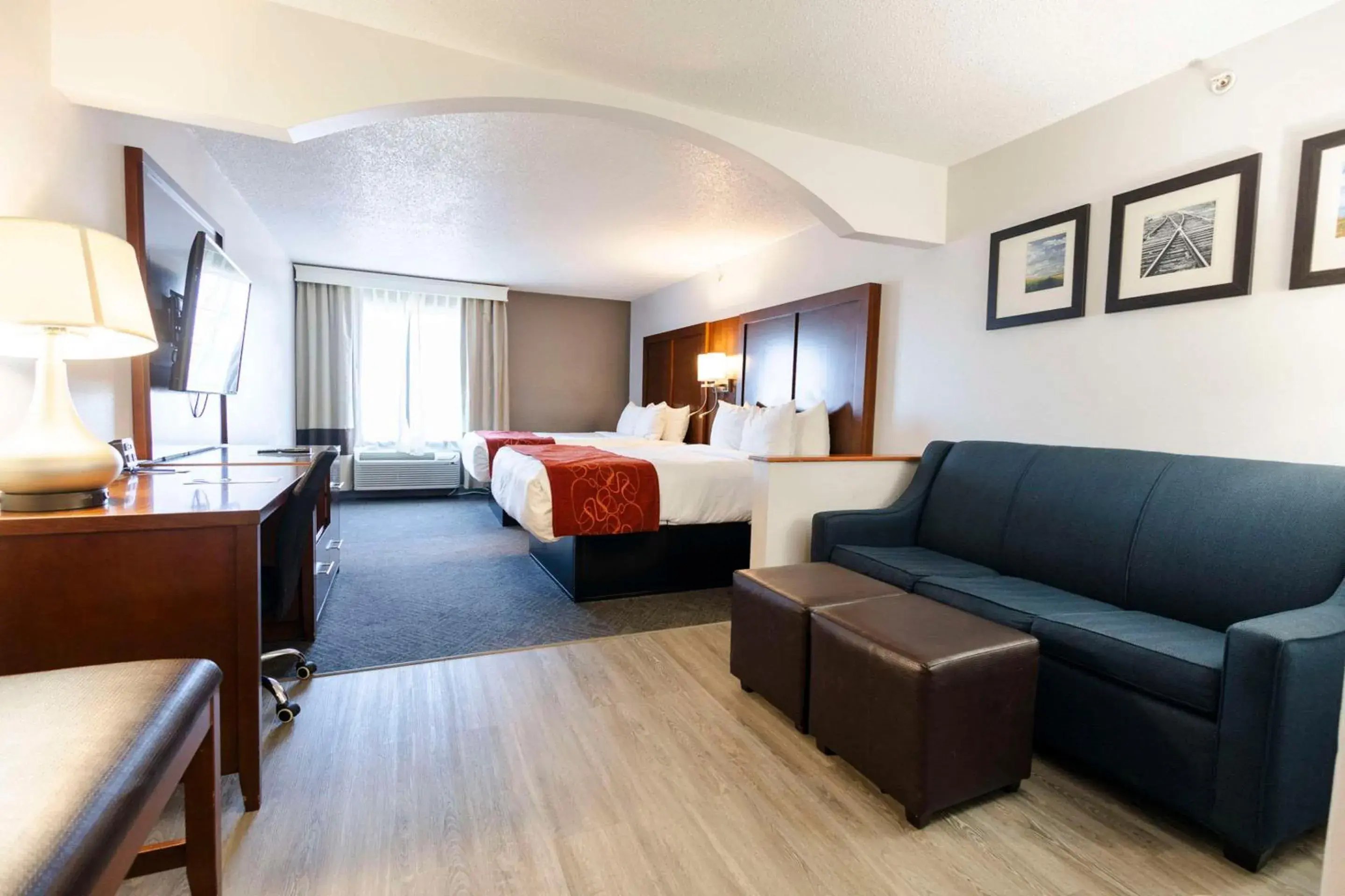 Bedroom, Bed in Comfort Suites Bedroom, Bed in Comfort Suites