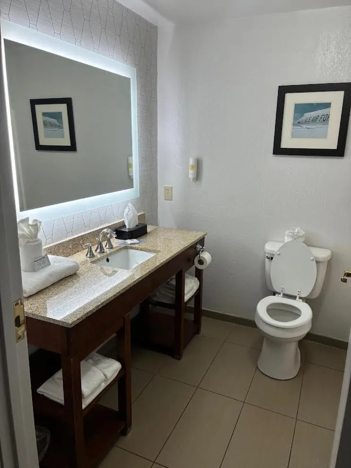 Comfort Inn & Suites Dayton Northwest - Englewood