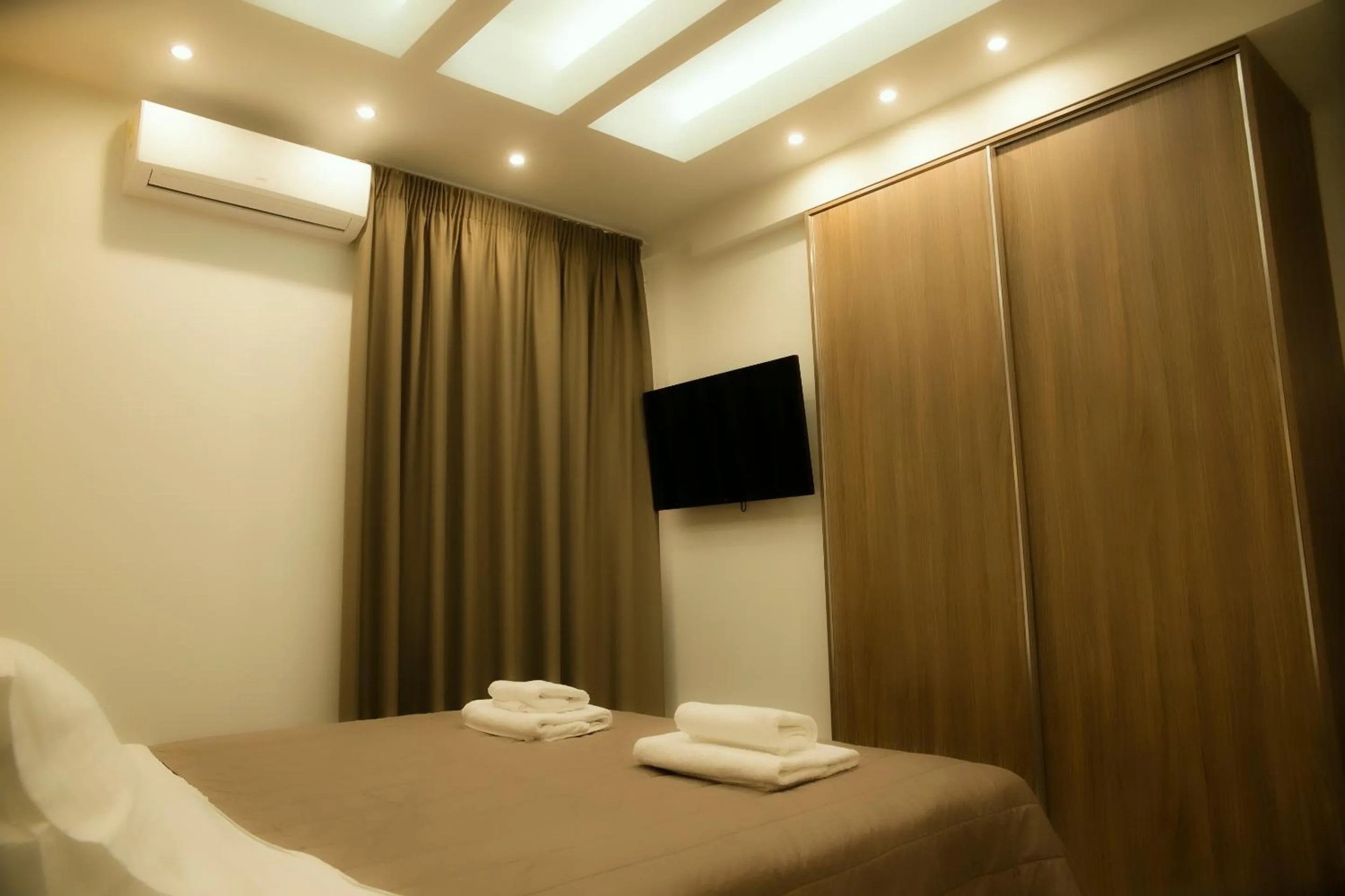 Communal lounge/ TV room, Bed in My Athens Place