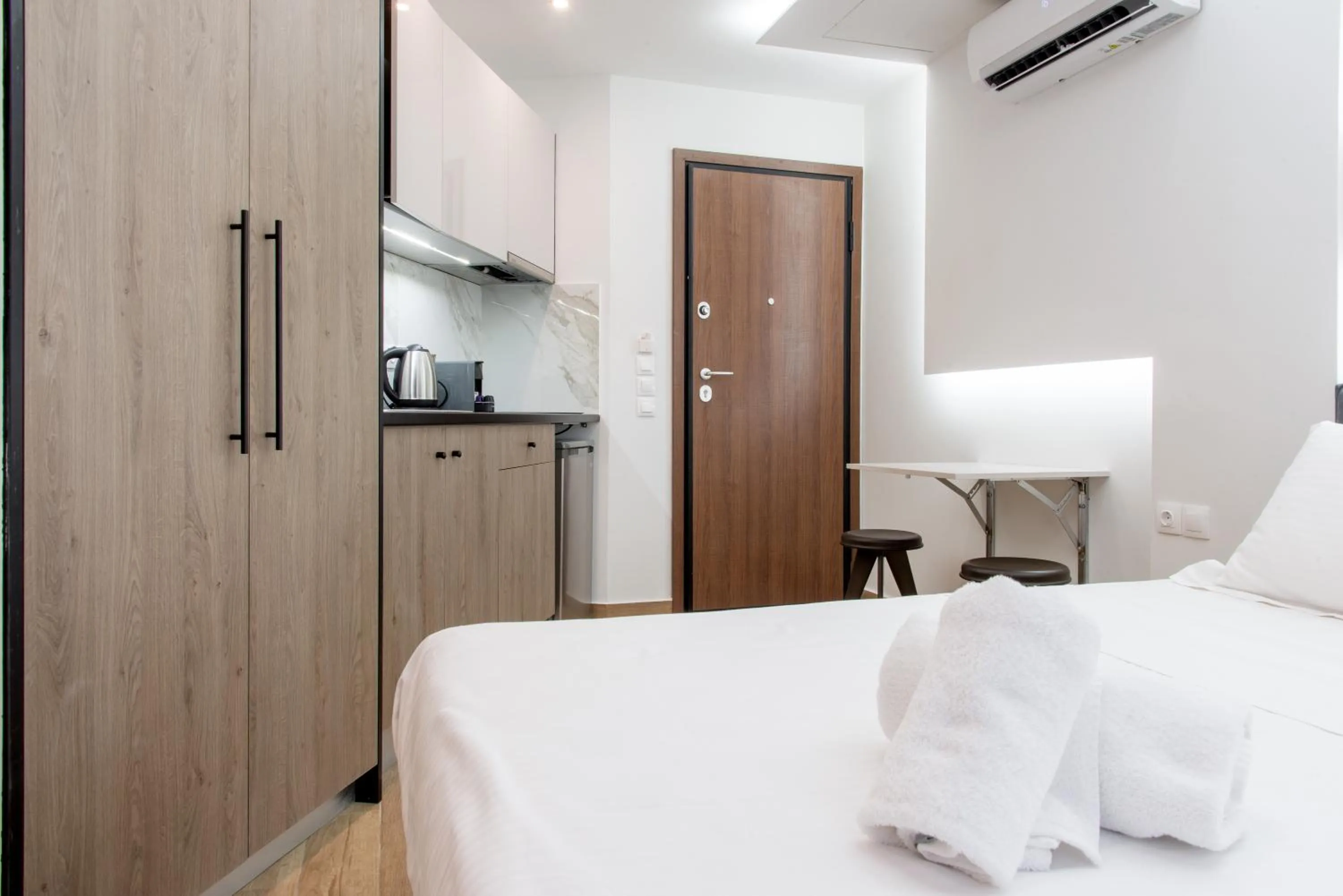 Coffee/tea facilities, Bed in My Athens Place