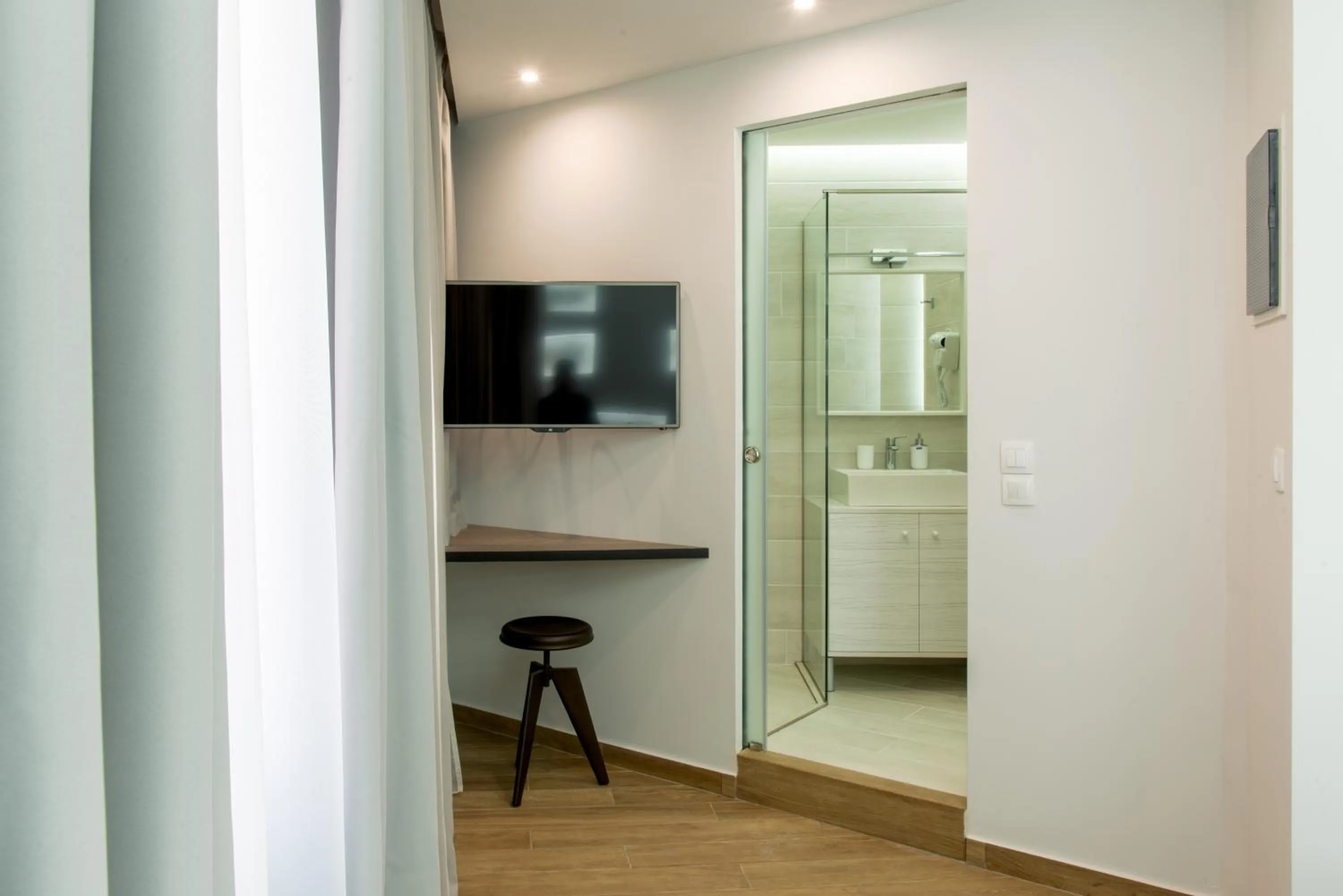 Shower in My Athens Place