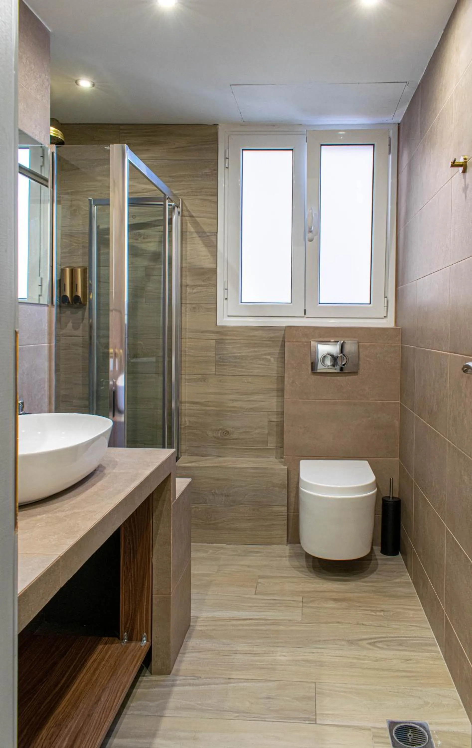 Shower in My Athens Place