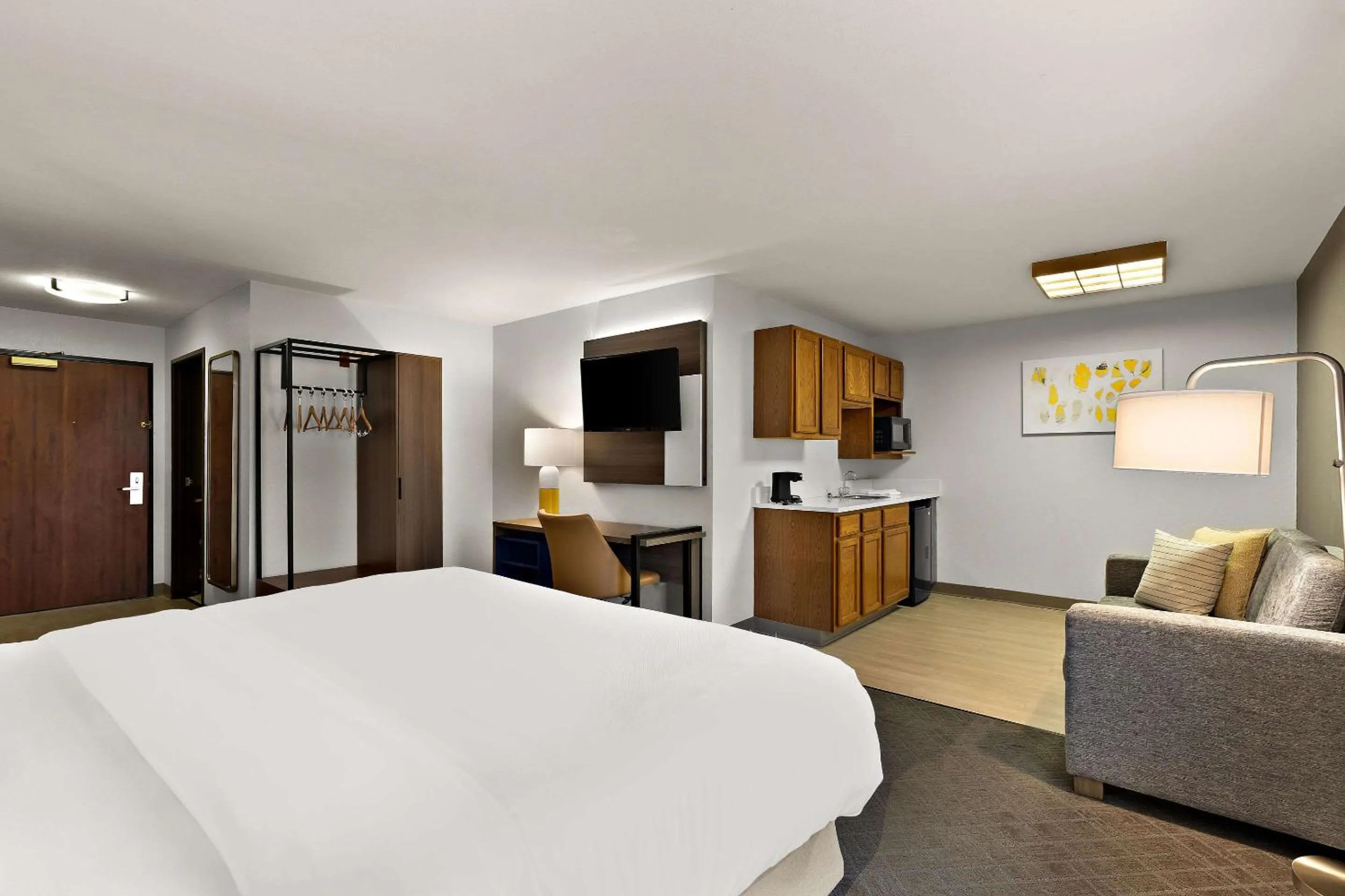 Bedroom, Bed in Comfort Inn & Suites Fremont