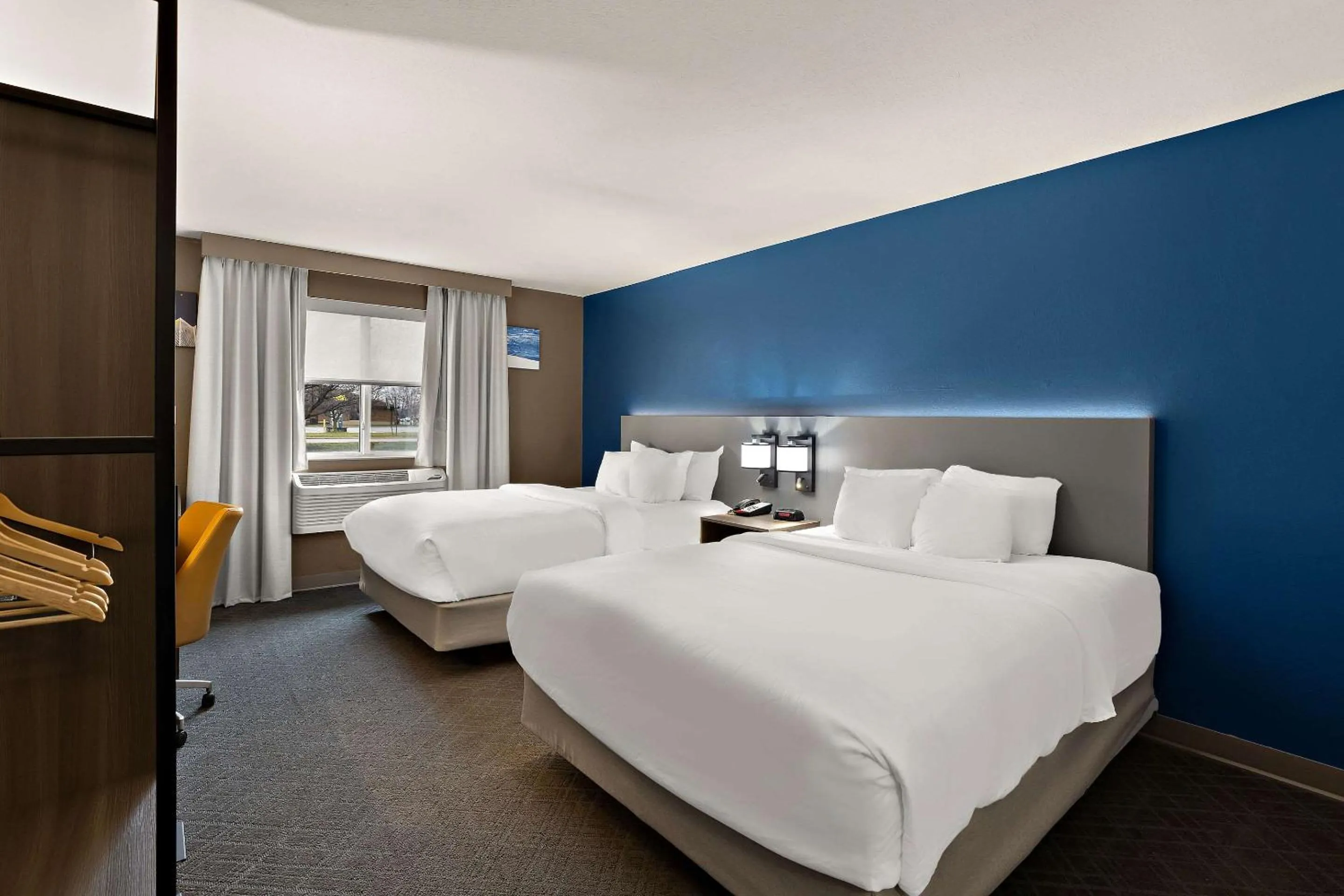 Bedroom, Bed in Comfort Inn & Suites Fremont
