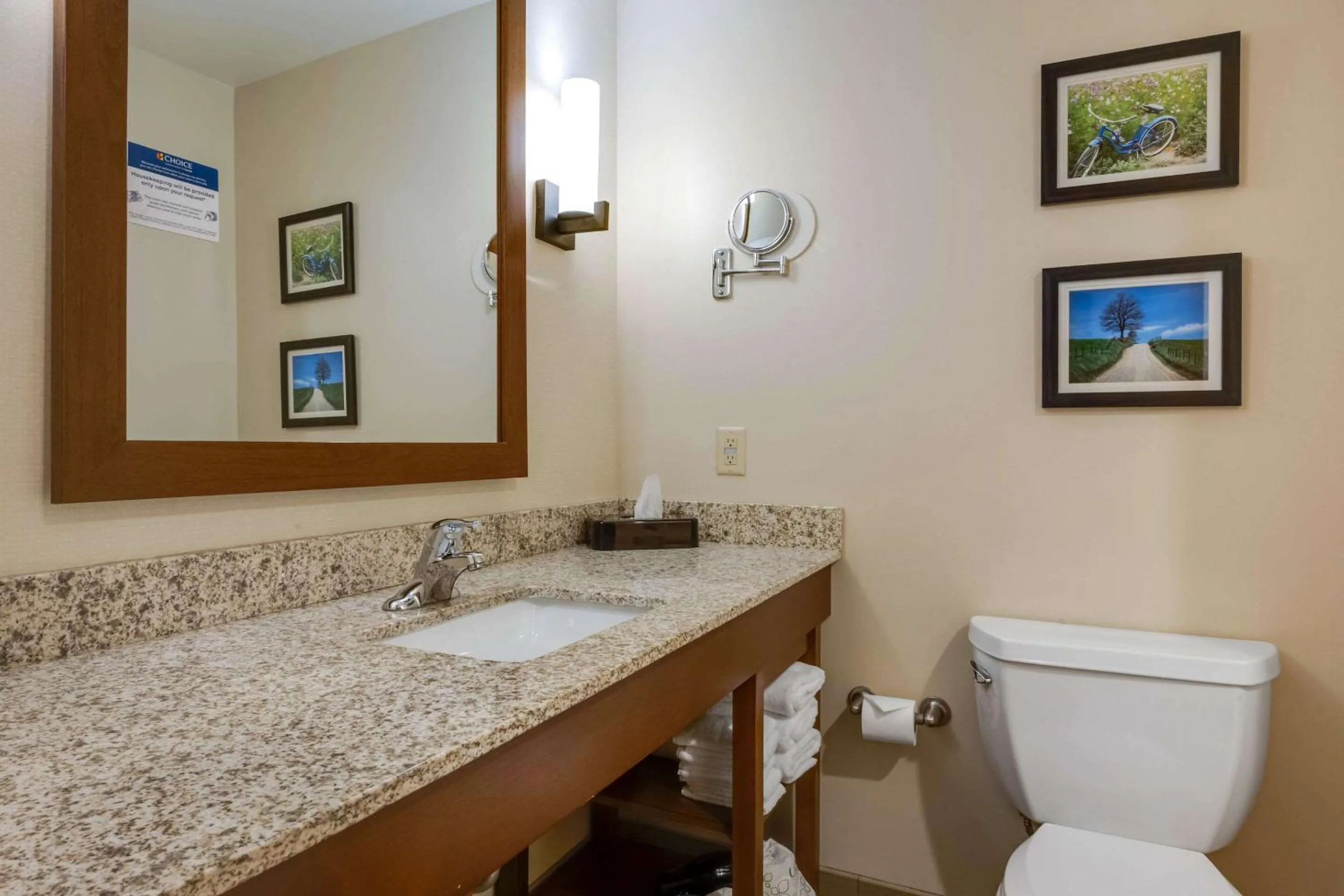 Bedroom in Comfort Suites Hotel and Conference Center