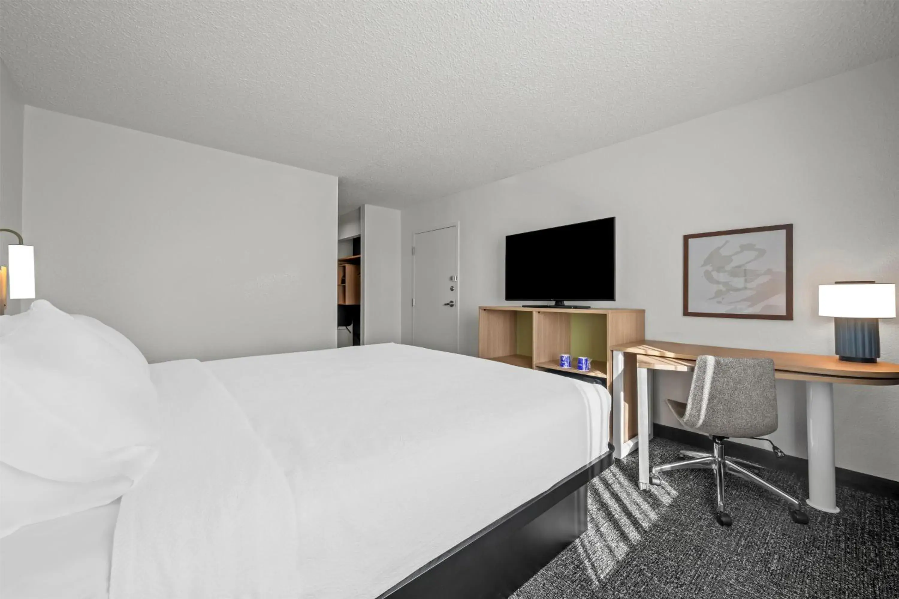 Bed in Spark By Hilton Cleveland Beachwood Bed in Spark By Hilton Cleveland Beachwood