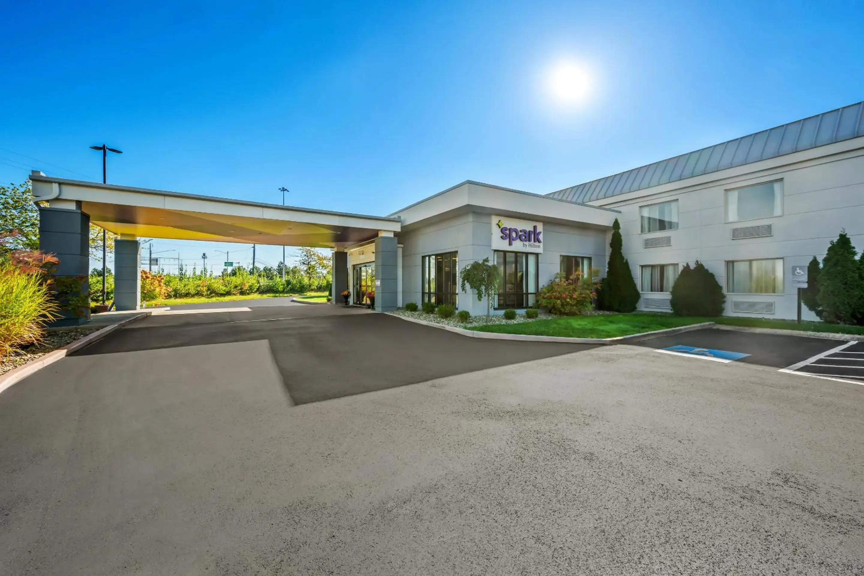 Property building in Spark By Hilton Cleveland Beachwood Property building in Spark By Hilton Cleveland Beachwood