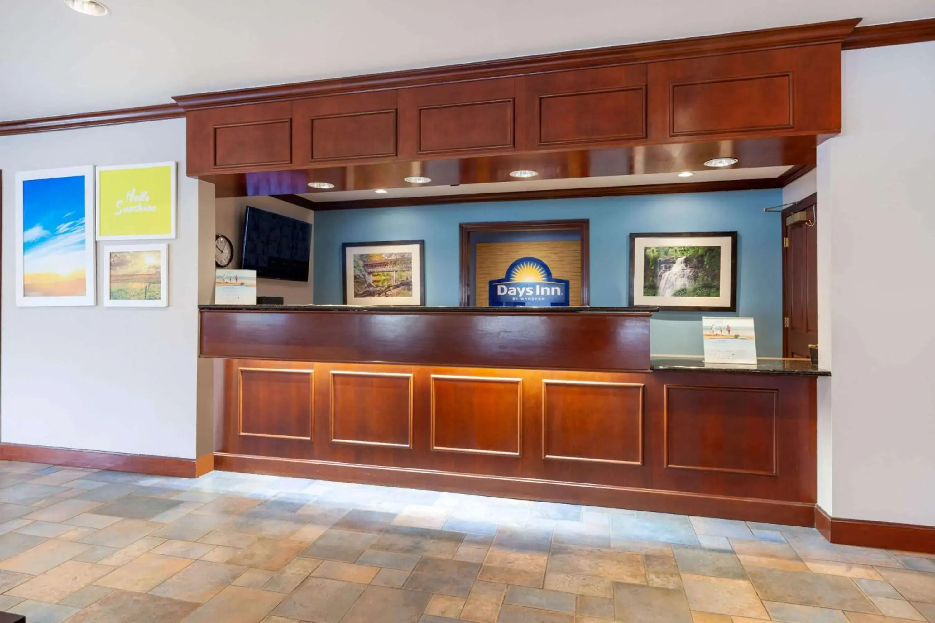 Lobby or reception in Days Inn by Wyndham Austintown Lobby or reception in Days Inn by Wyndham Austintown