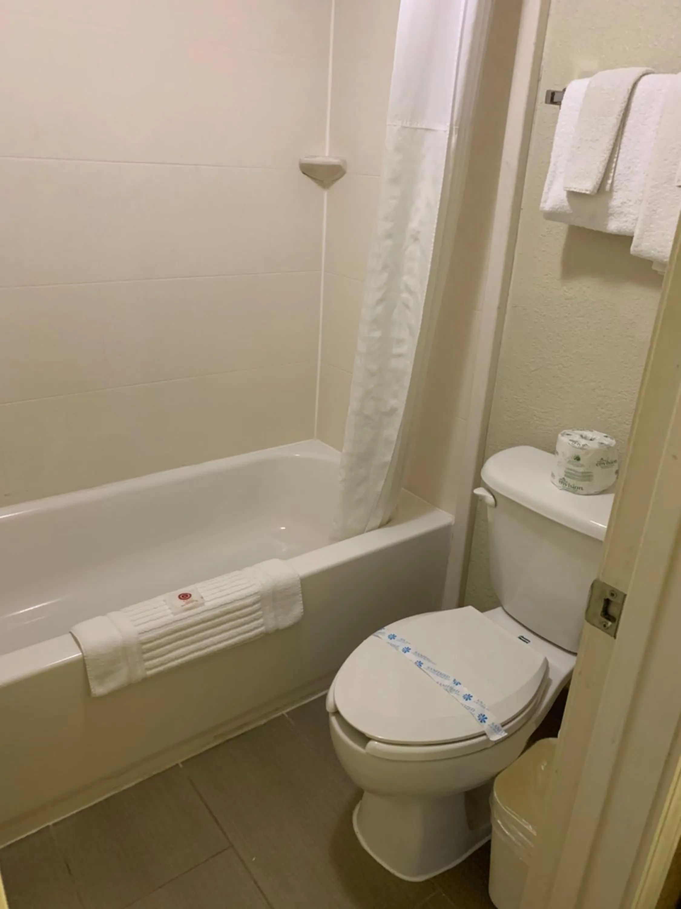 Days Inn by Wyndham Austintown