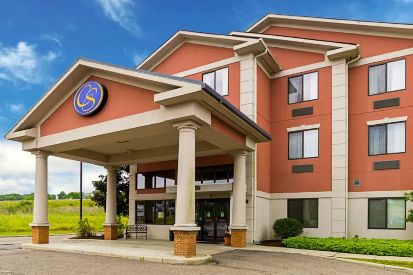 Property building in Comfort Suites Twinsburg Property building in Comfort Suites Twinsburg