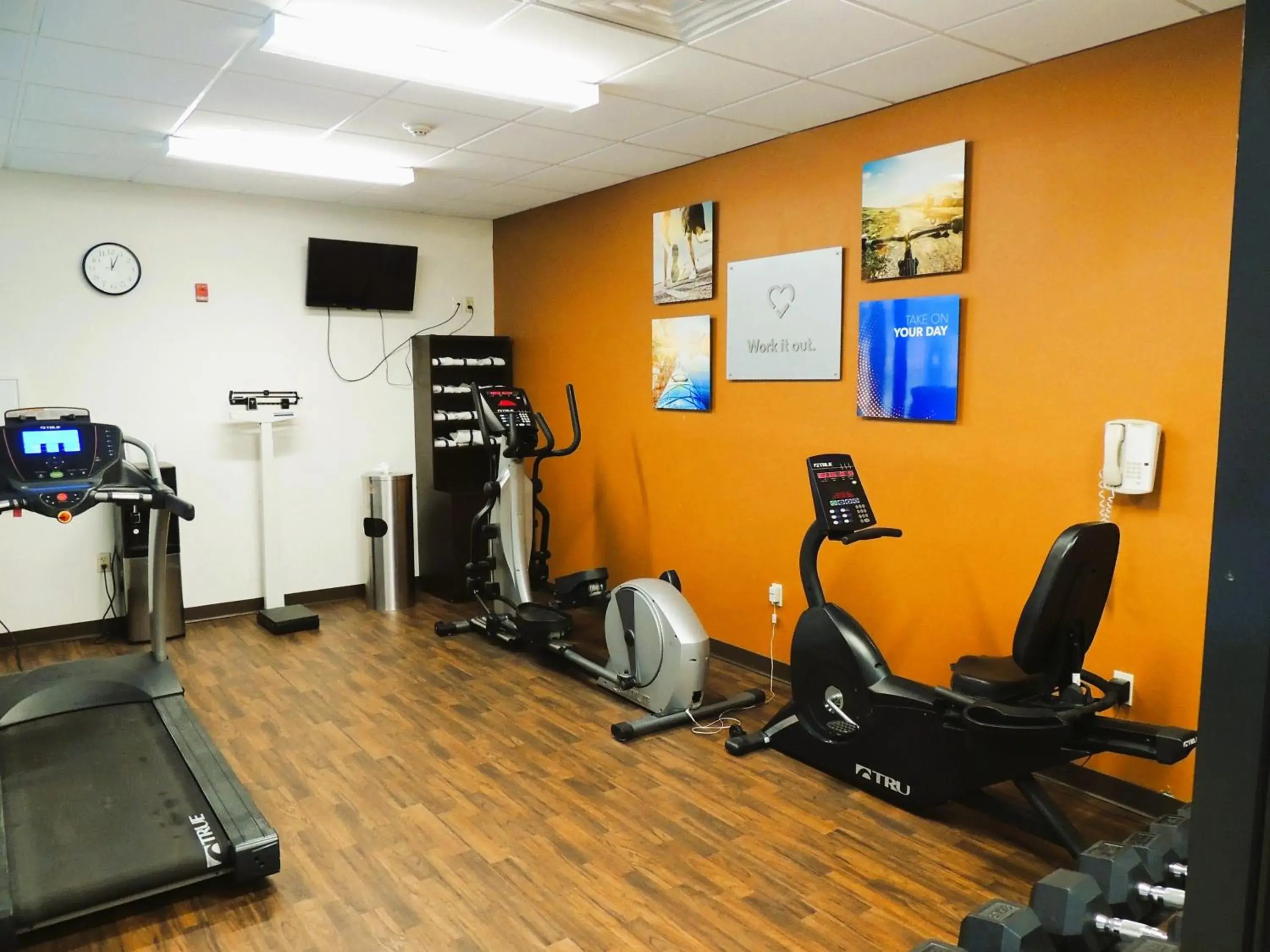 Fitness centre/facilities in Comfort Suites Twinsburg Fitness centre/facilities in Comfort Suites Twinsburg