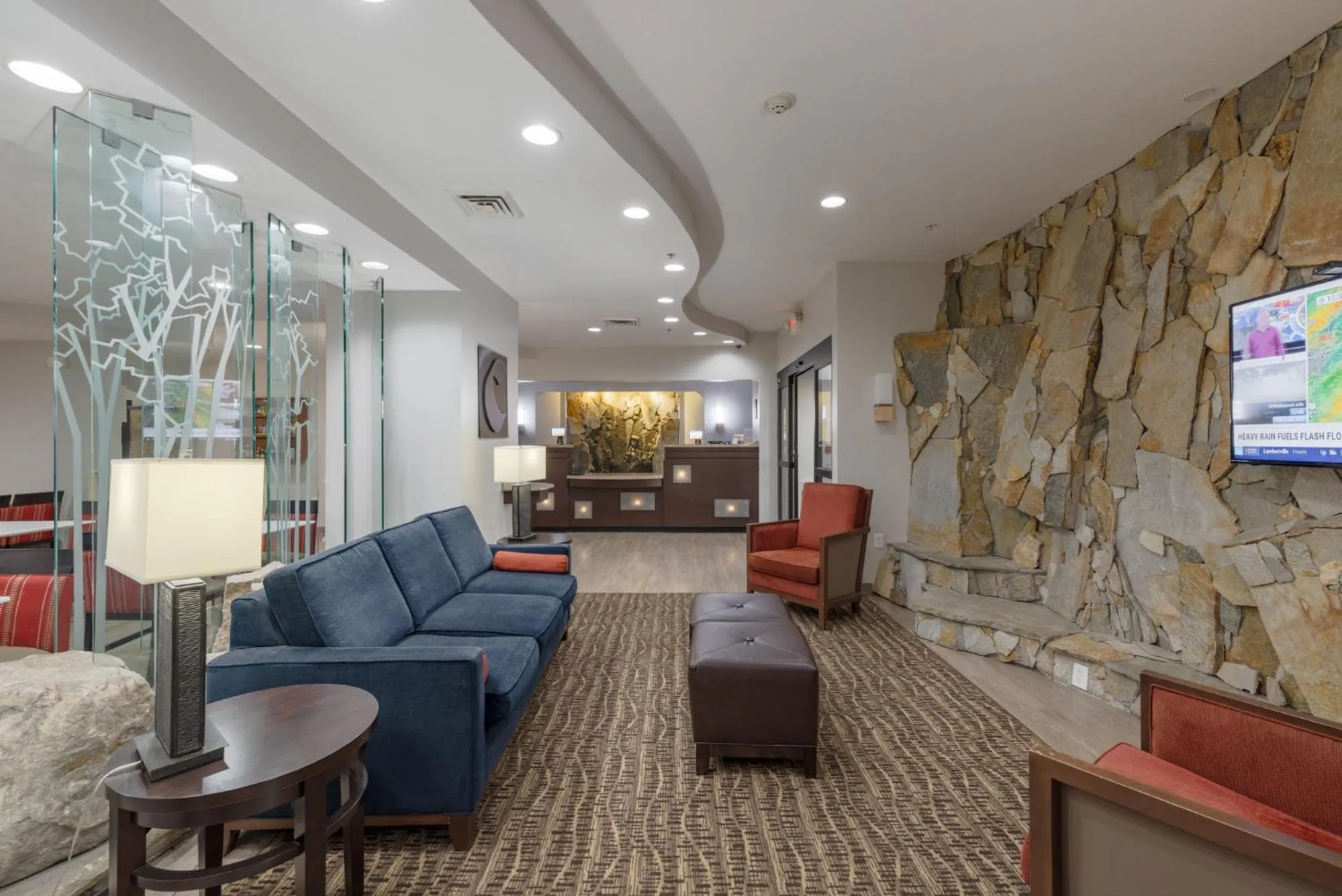 Lobby or reception in Comfort Suites Perrysburg - Toledo South