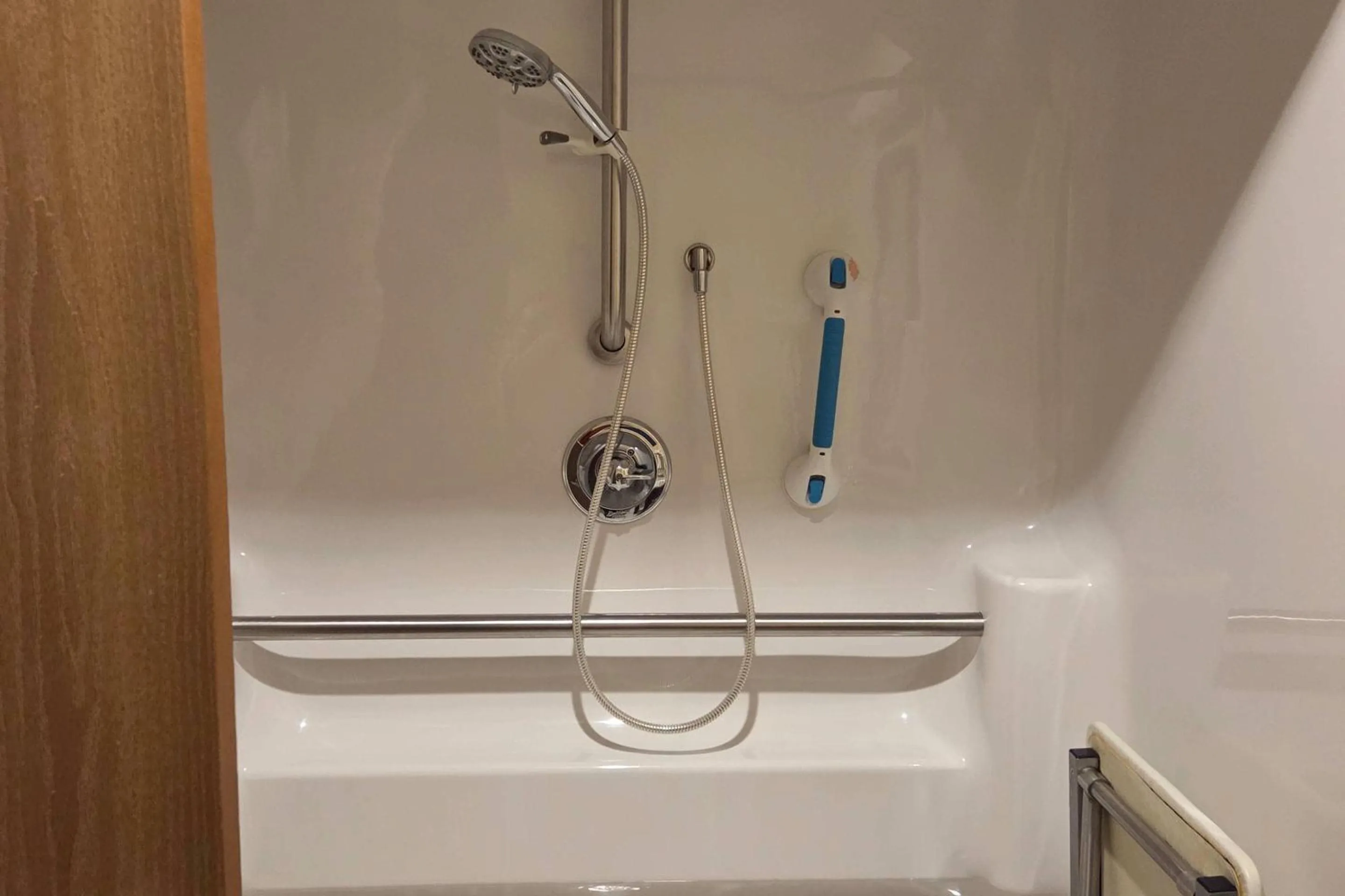 Bedroom in Quality Inn & Suites Bellville - Mansfield