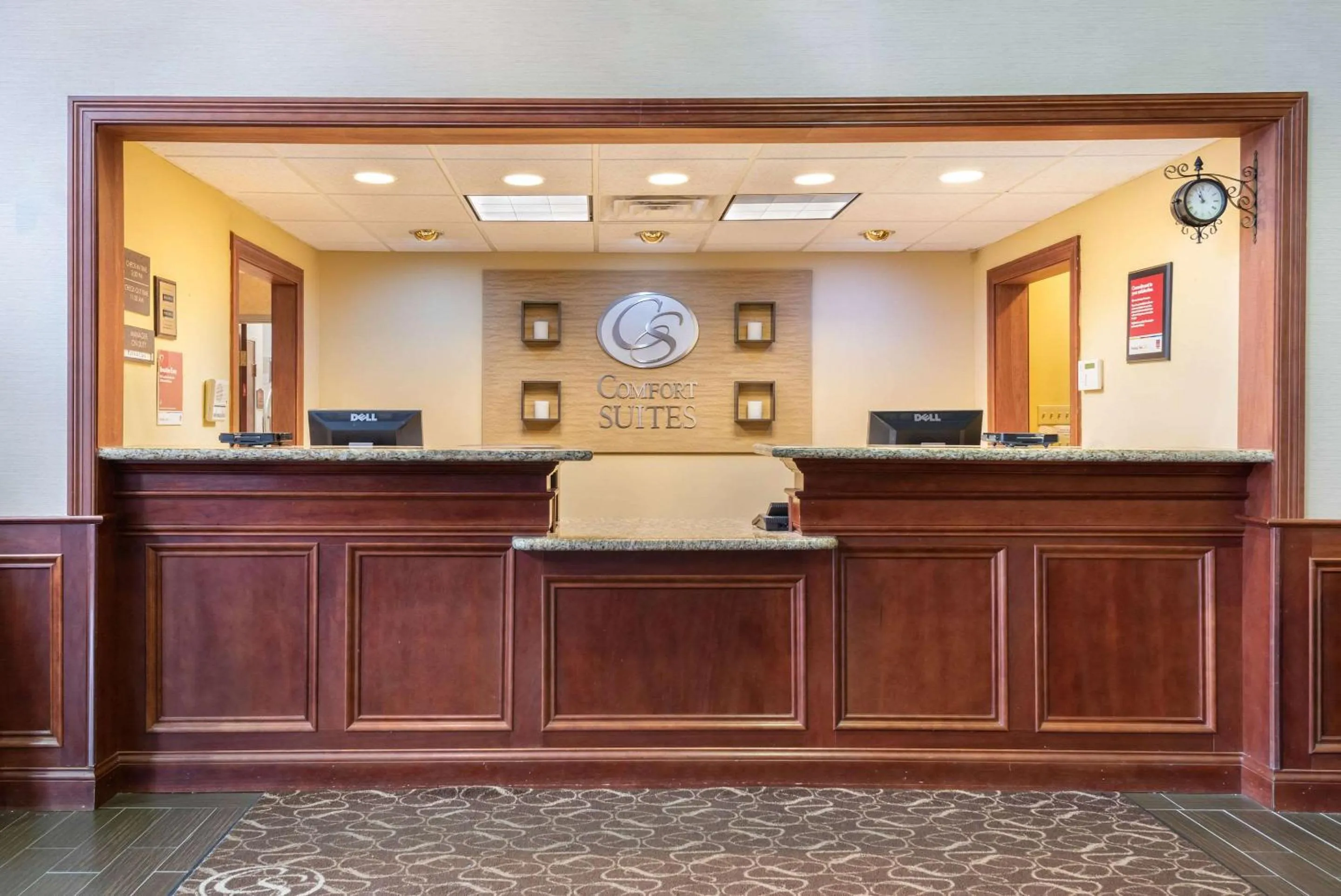Lobby or reception in Comfort Suites Findlay I-75 near Sports Complex