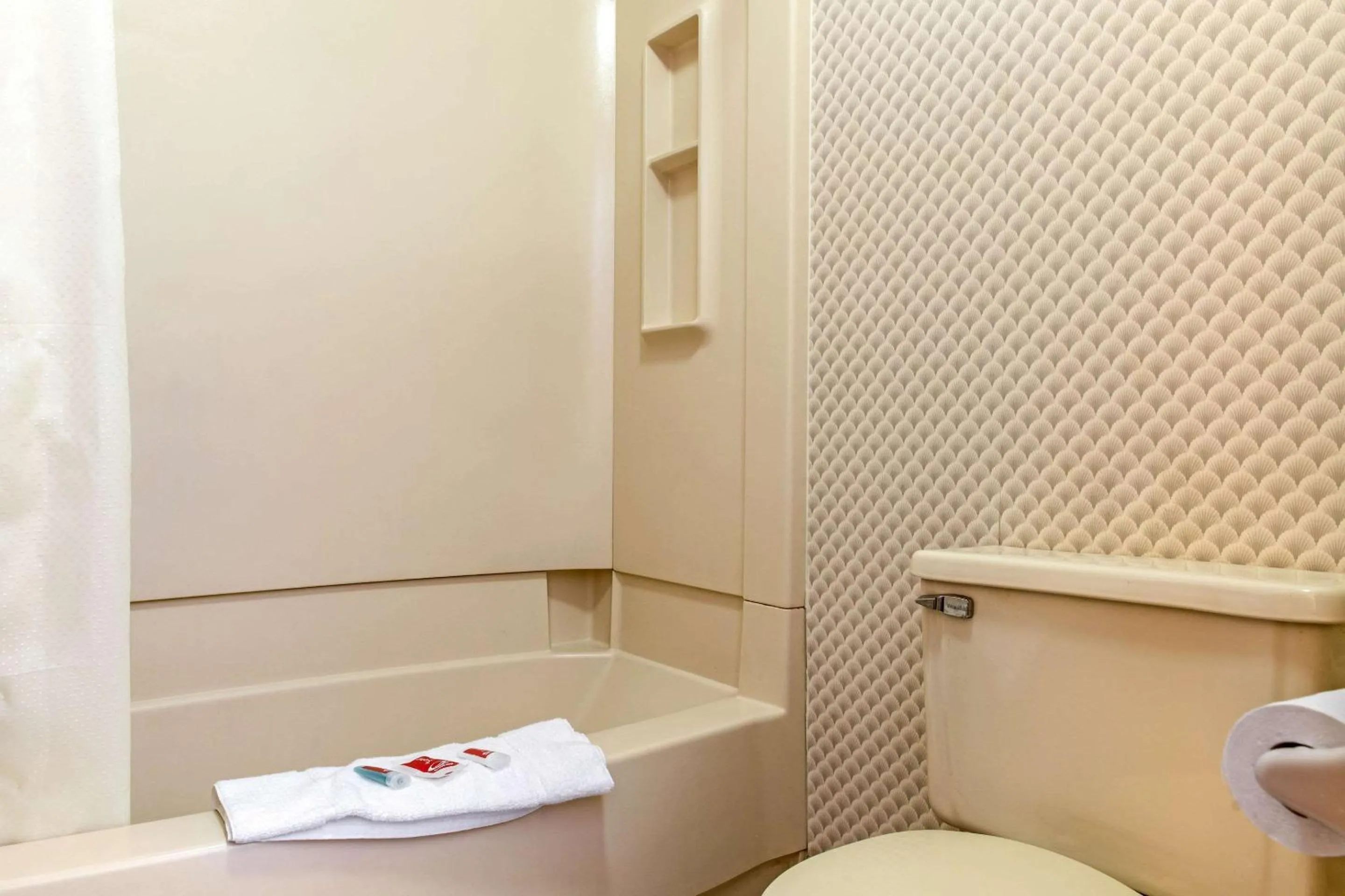 Bathroom in Econo Lodge